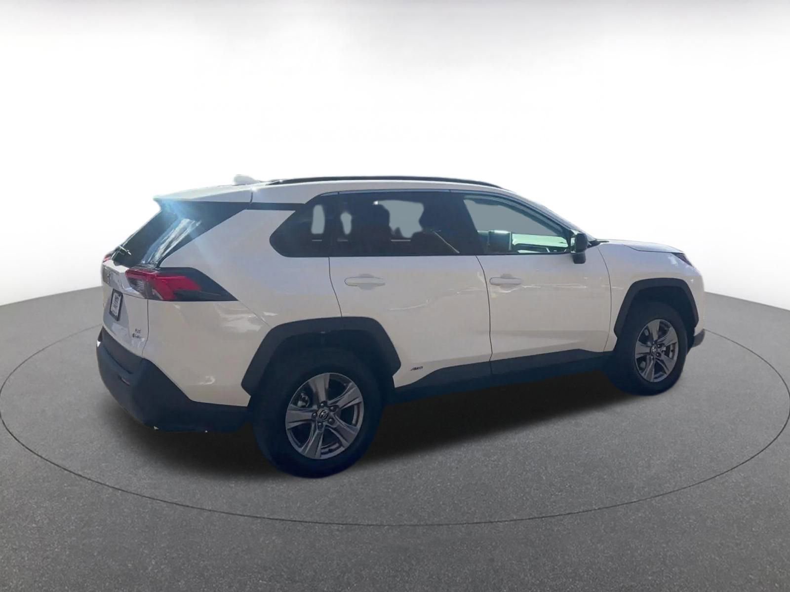 Thumbnail: 2025 Toyota RAV4 - 15