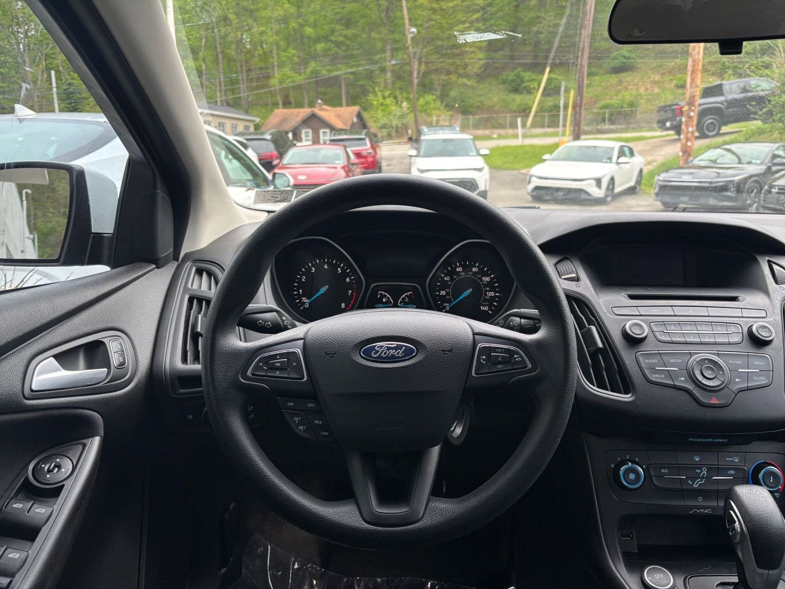 Thumbnail: 2017 Ford Focus - 32