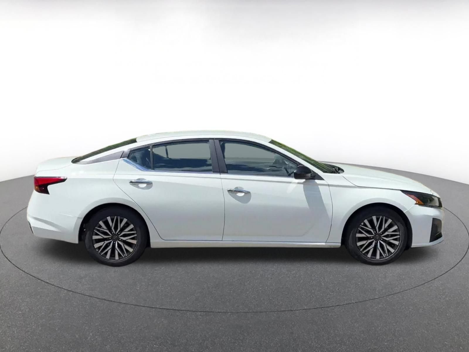 Thumbnail: 2025 Nissan Altima - 16