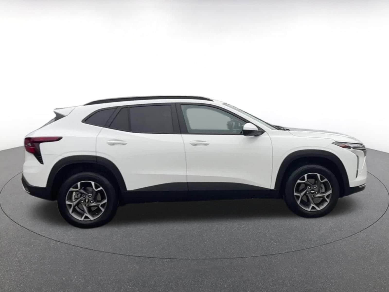 Thumbnail: 2025 Chevrolet Trax - 16