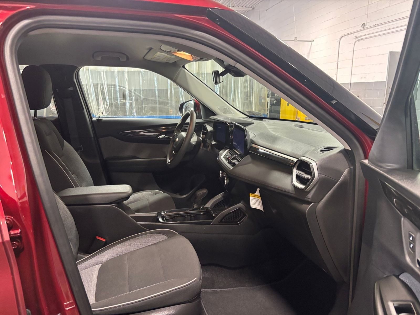 Thumbnail: 2025 Chevrolet TrailBlazer - 25