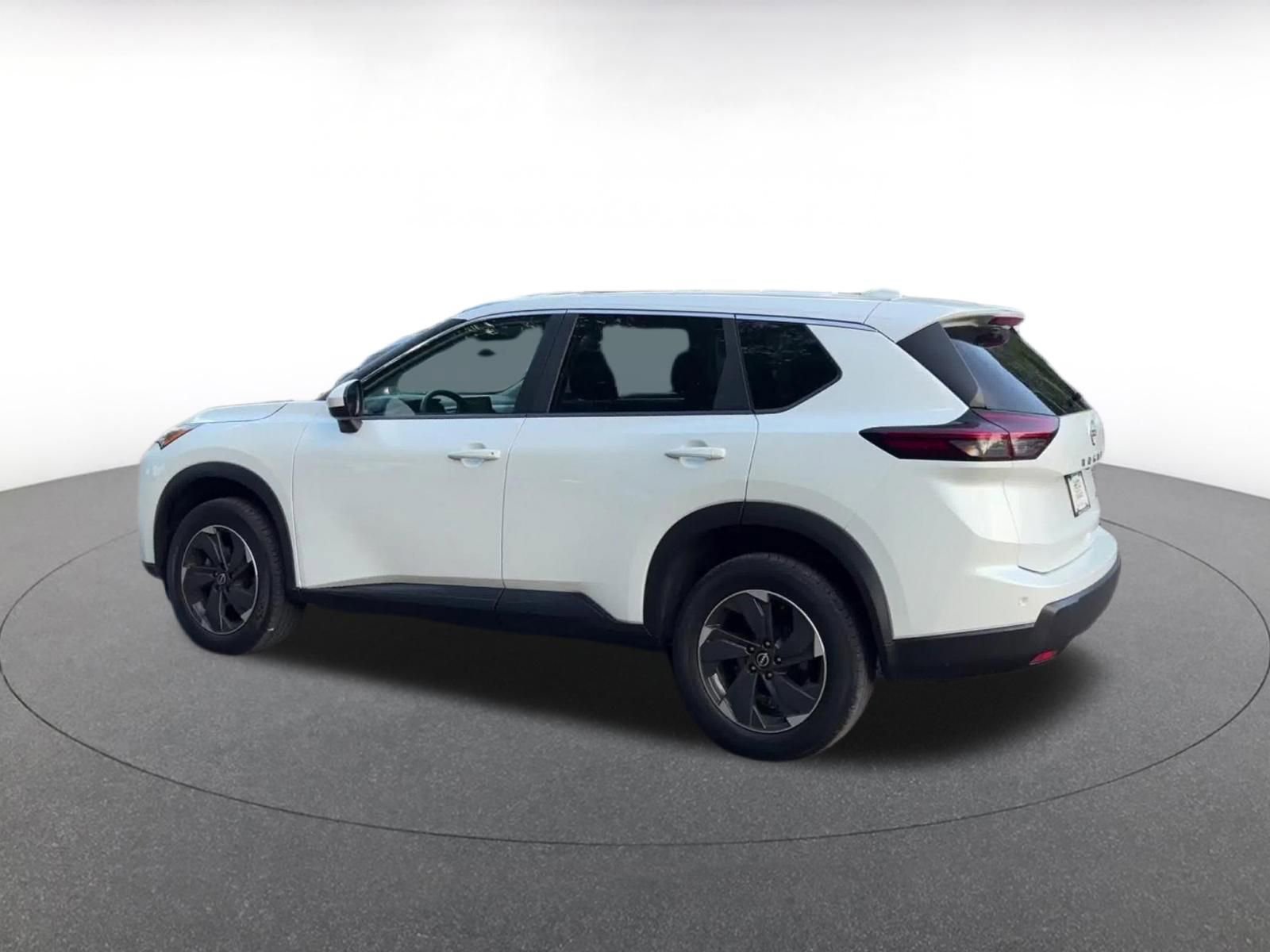 Thumbnail: 2025 Nissan Rogue - 10