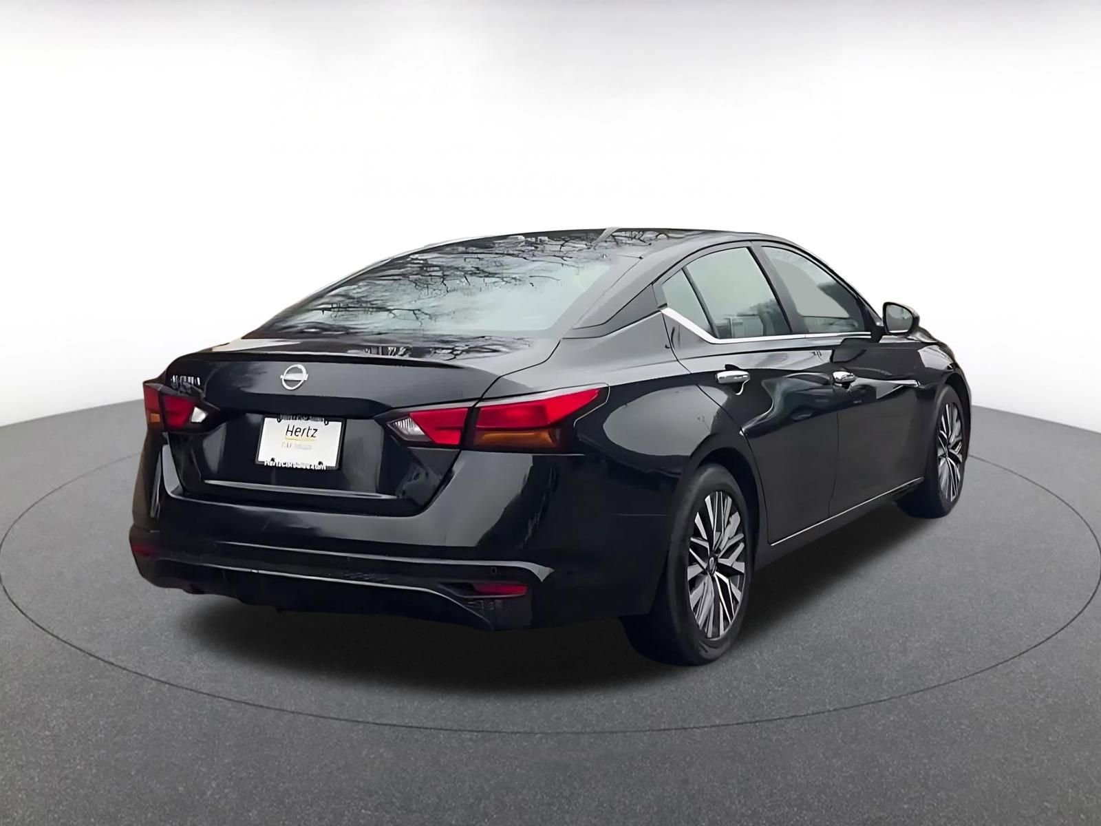 Thumbnail: 2025 Nissan Altima - 14