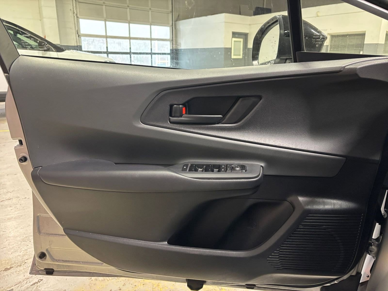 Thumbnail: 2025 Toyota Prius - 20