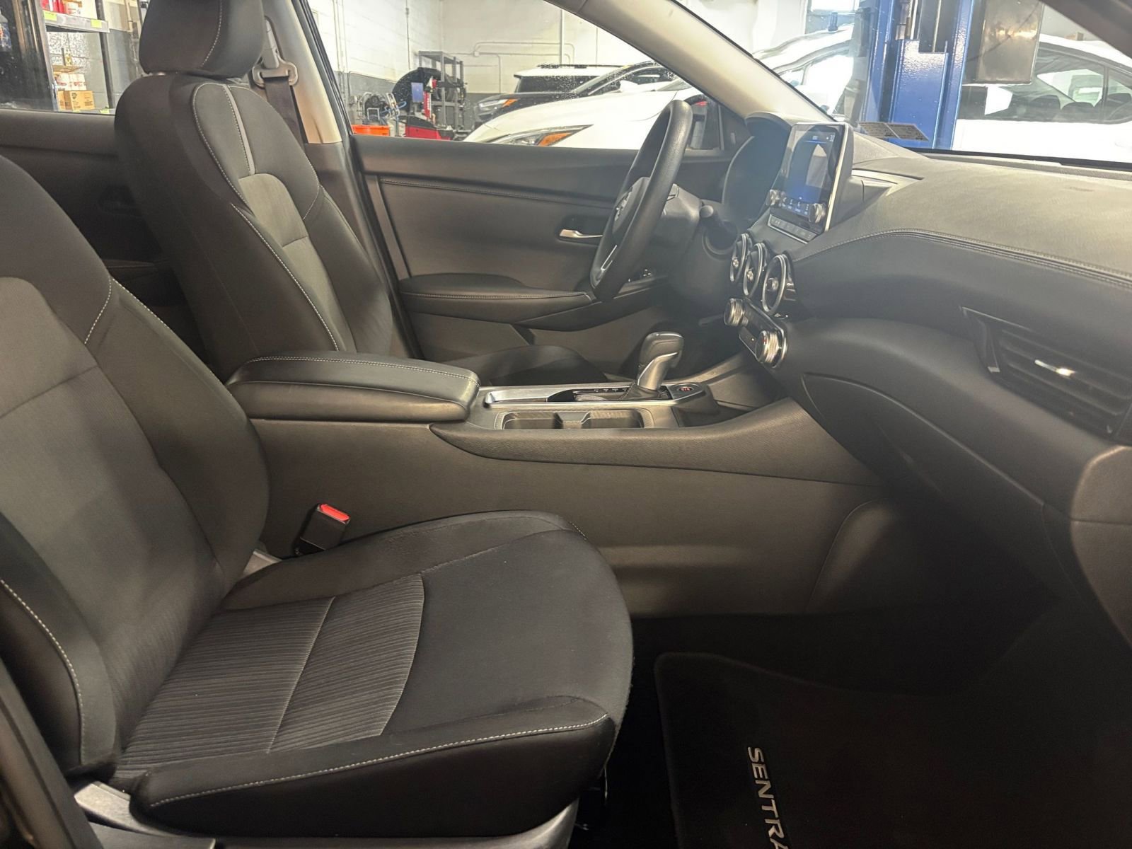 Thumbnail: 2025 Nissan Sentra - 24