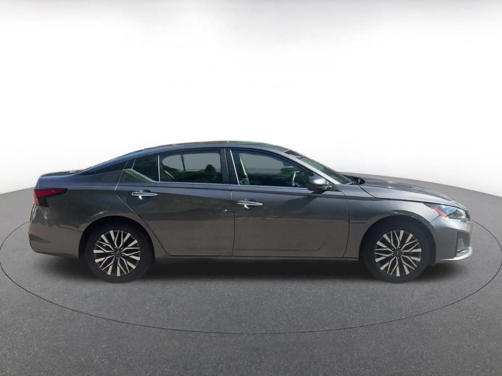 Thumbnail: 2025 Nissan Altima - 13