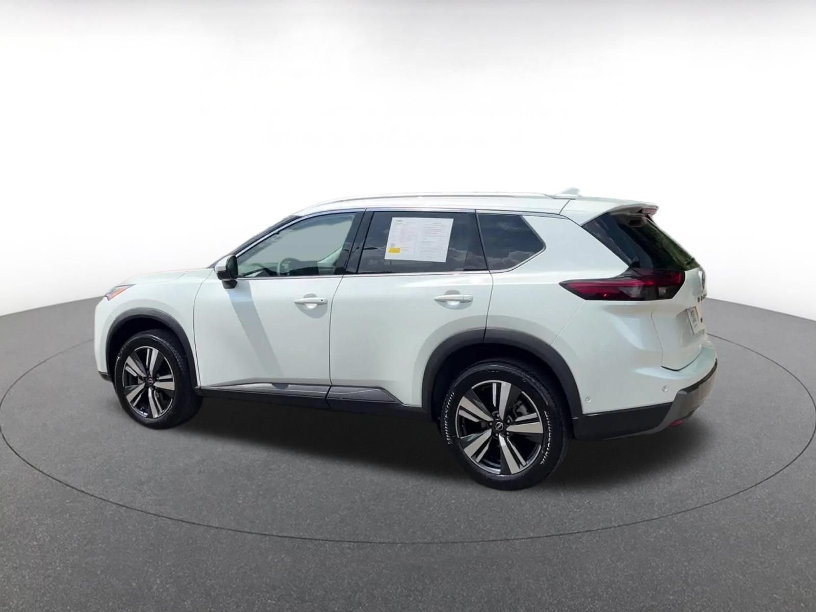 Thumbnail: 2026 Nissan Rogue - 10