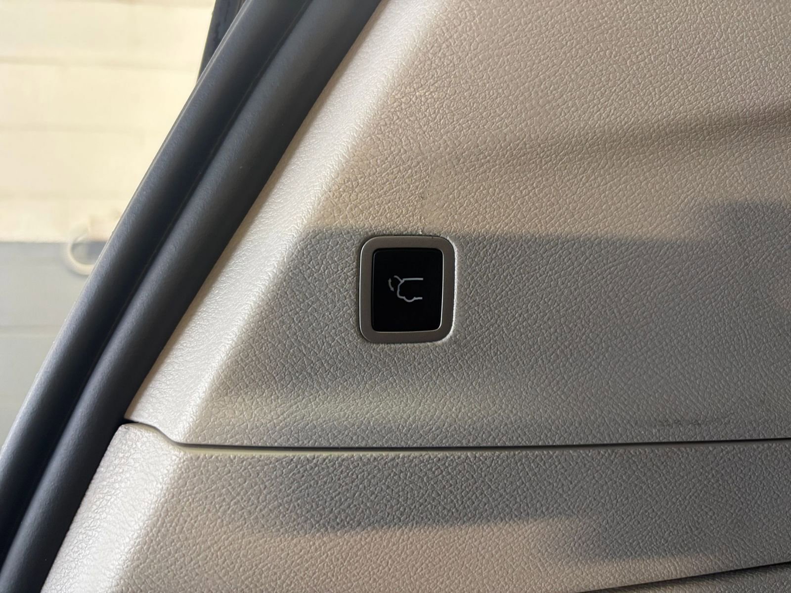 Thumbnail: 2023 Chrysler Pacifica - 23