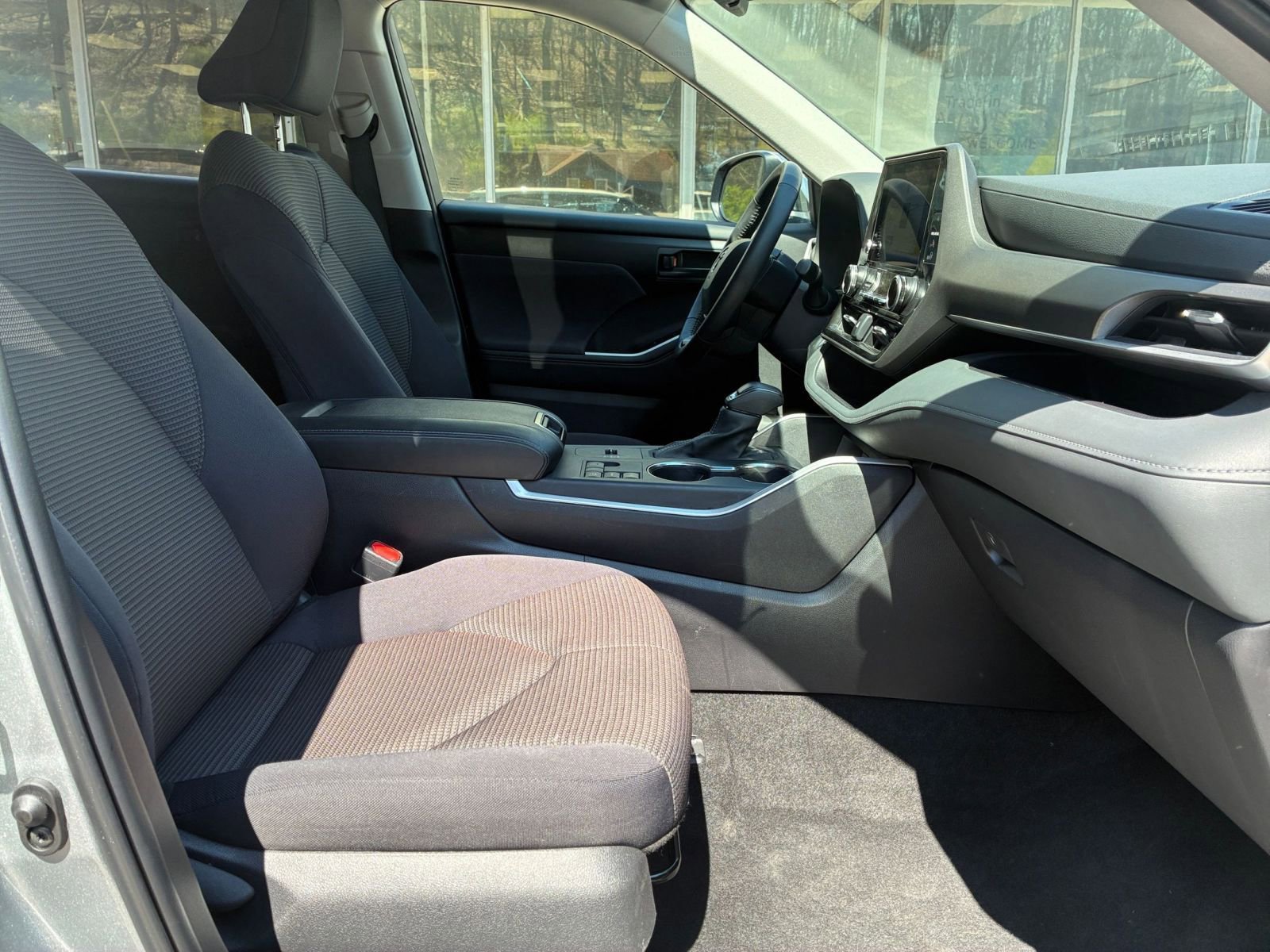 Thumbnail: 2025 Toyota Highlander - 29