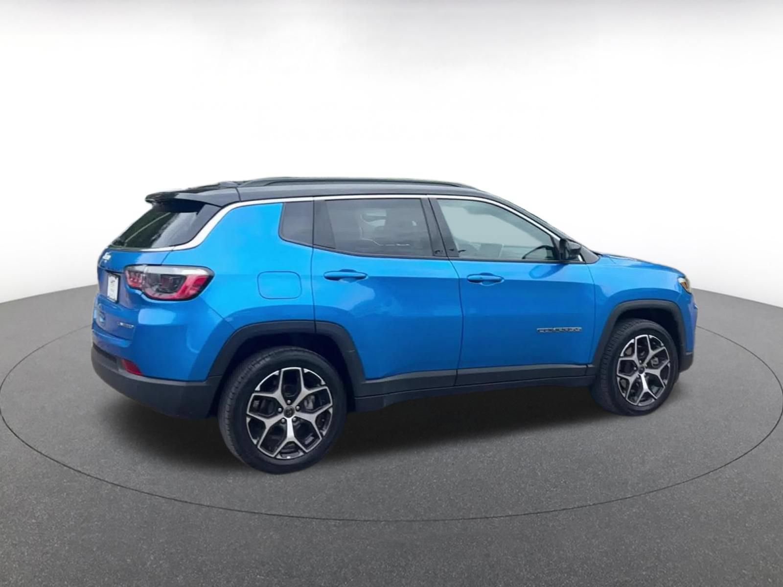 Thumbnail: 2025 Jeep Compass - 12