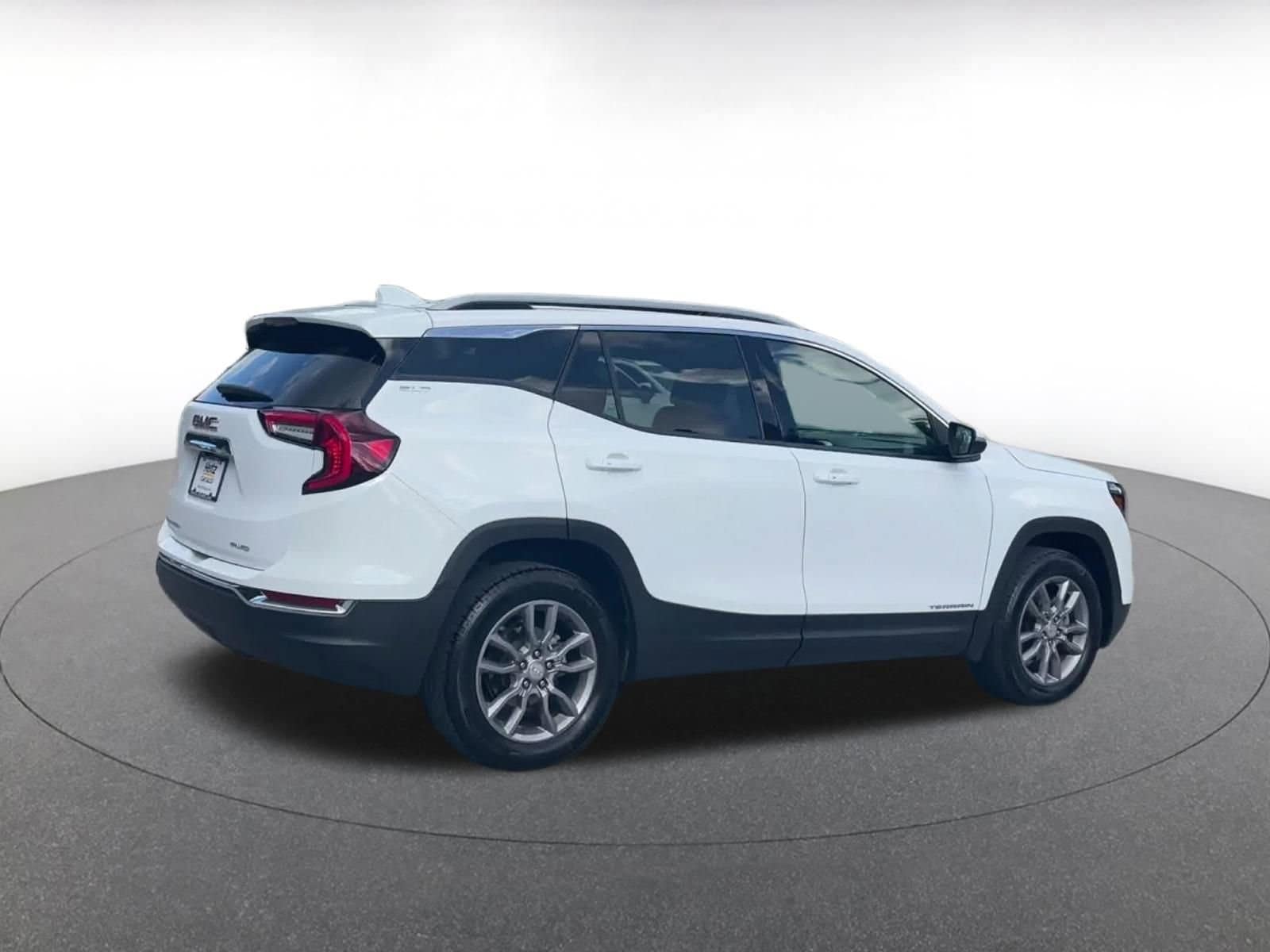 Thumbnail: 2024 GMC Terrain - 14
