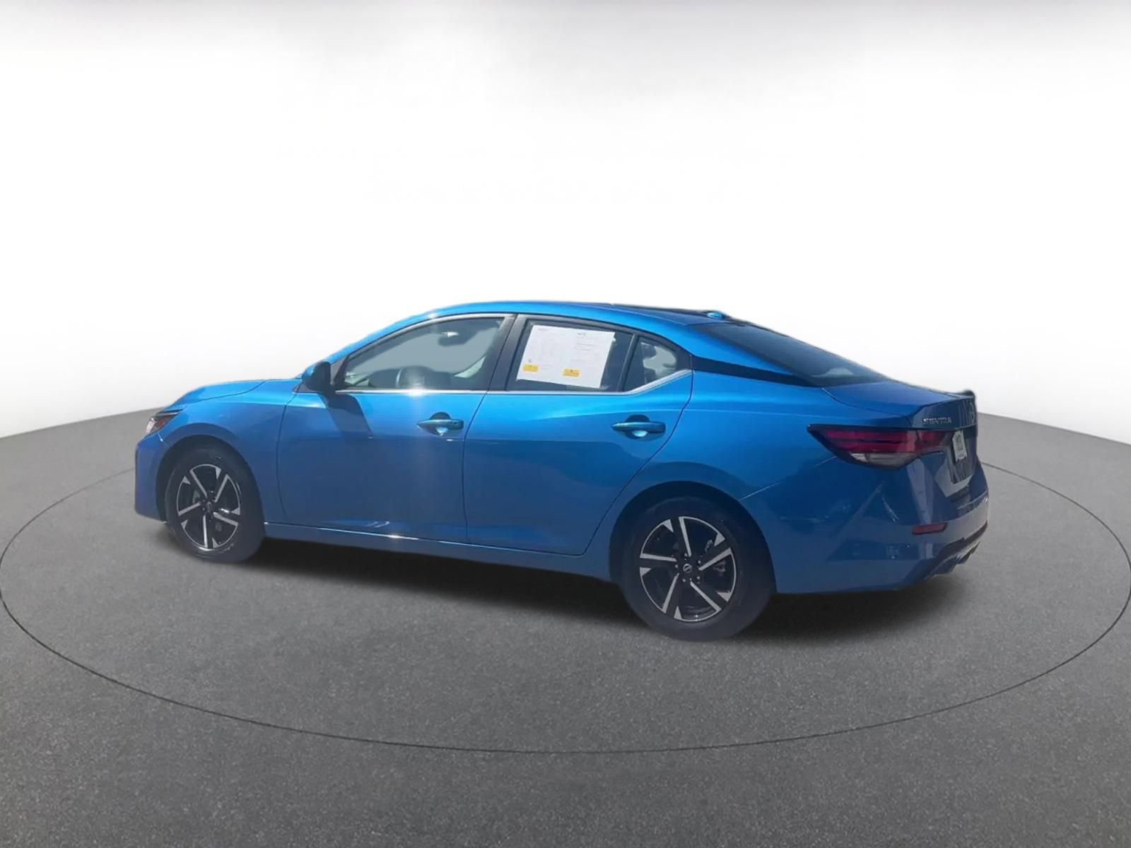 Thumbnail: 2024 Nissan Sentra - 10