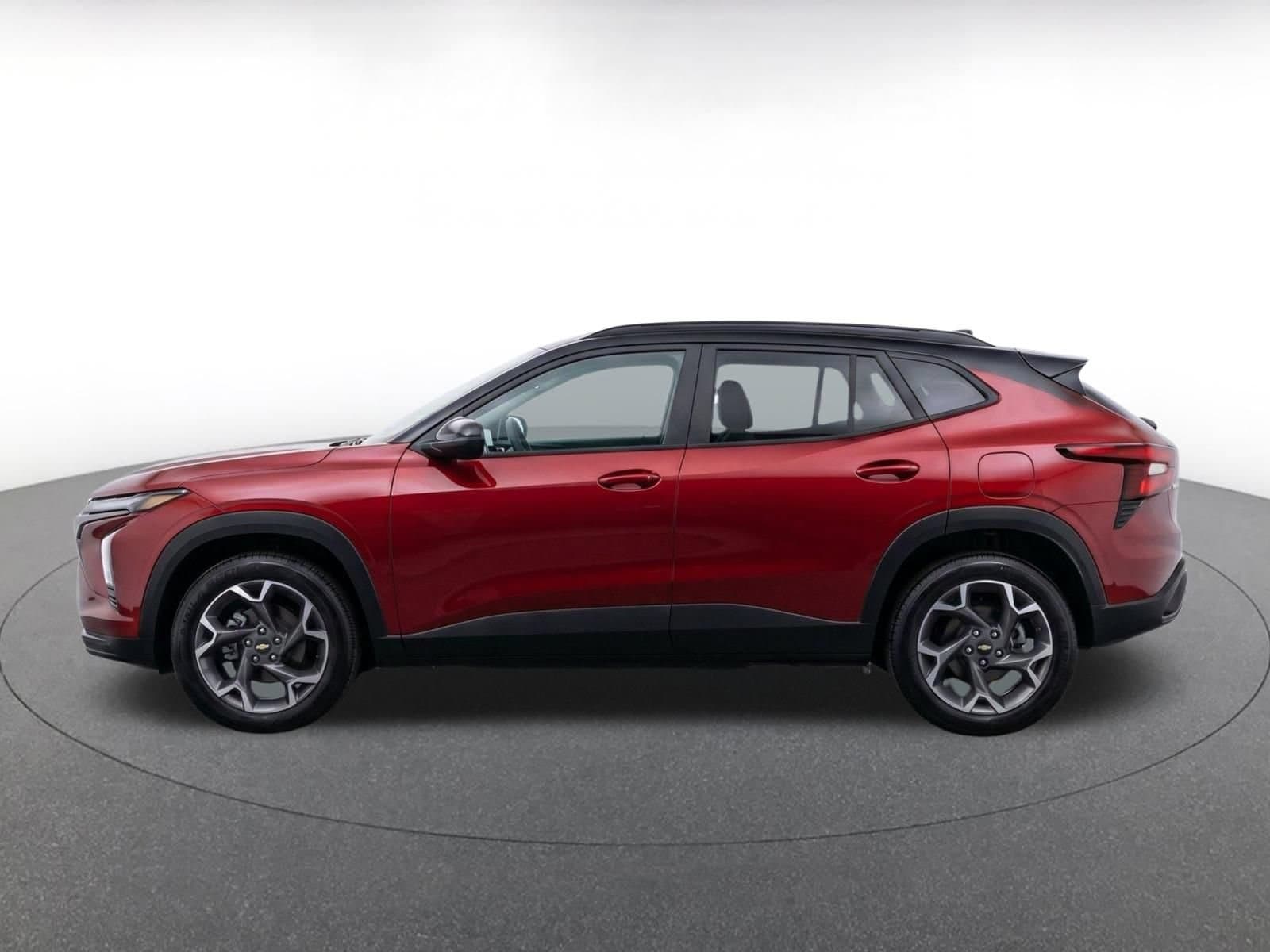 Thumbnail: 2025 Chevrolet Trax - 4
