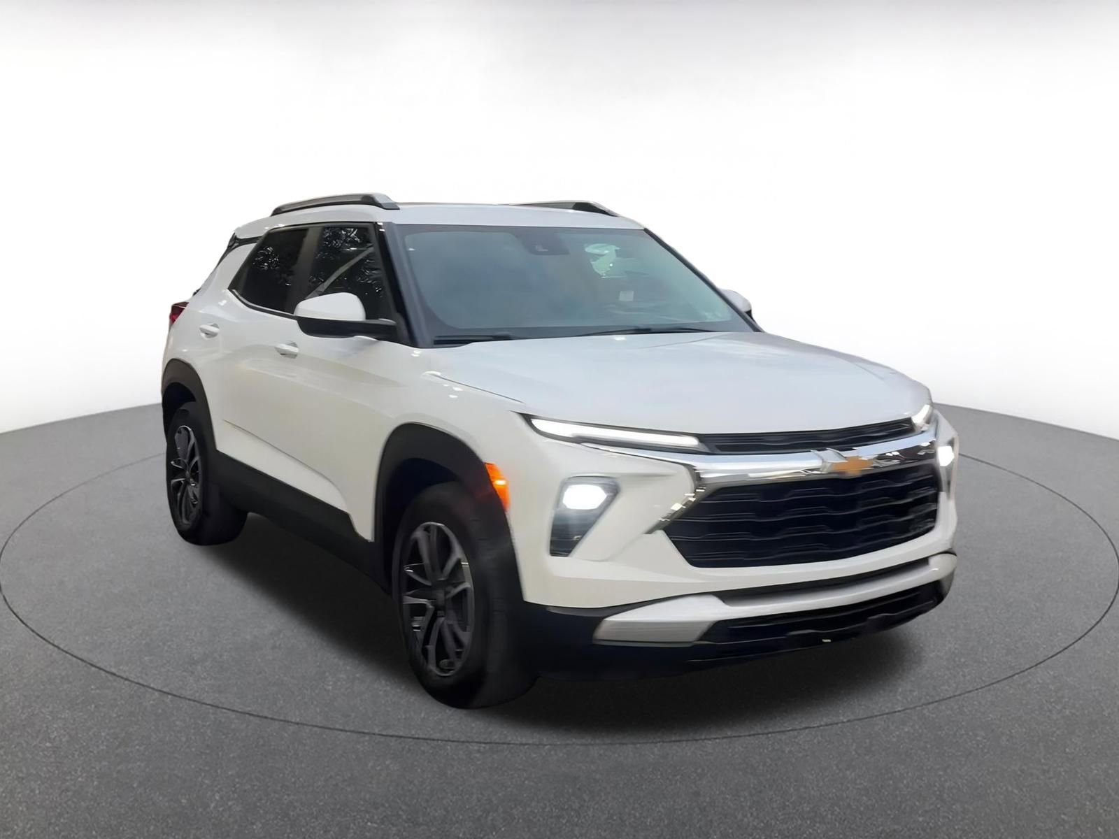 Thumbnail: 2025 Chevrolet TrailBlazer - 3