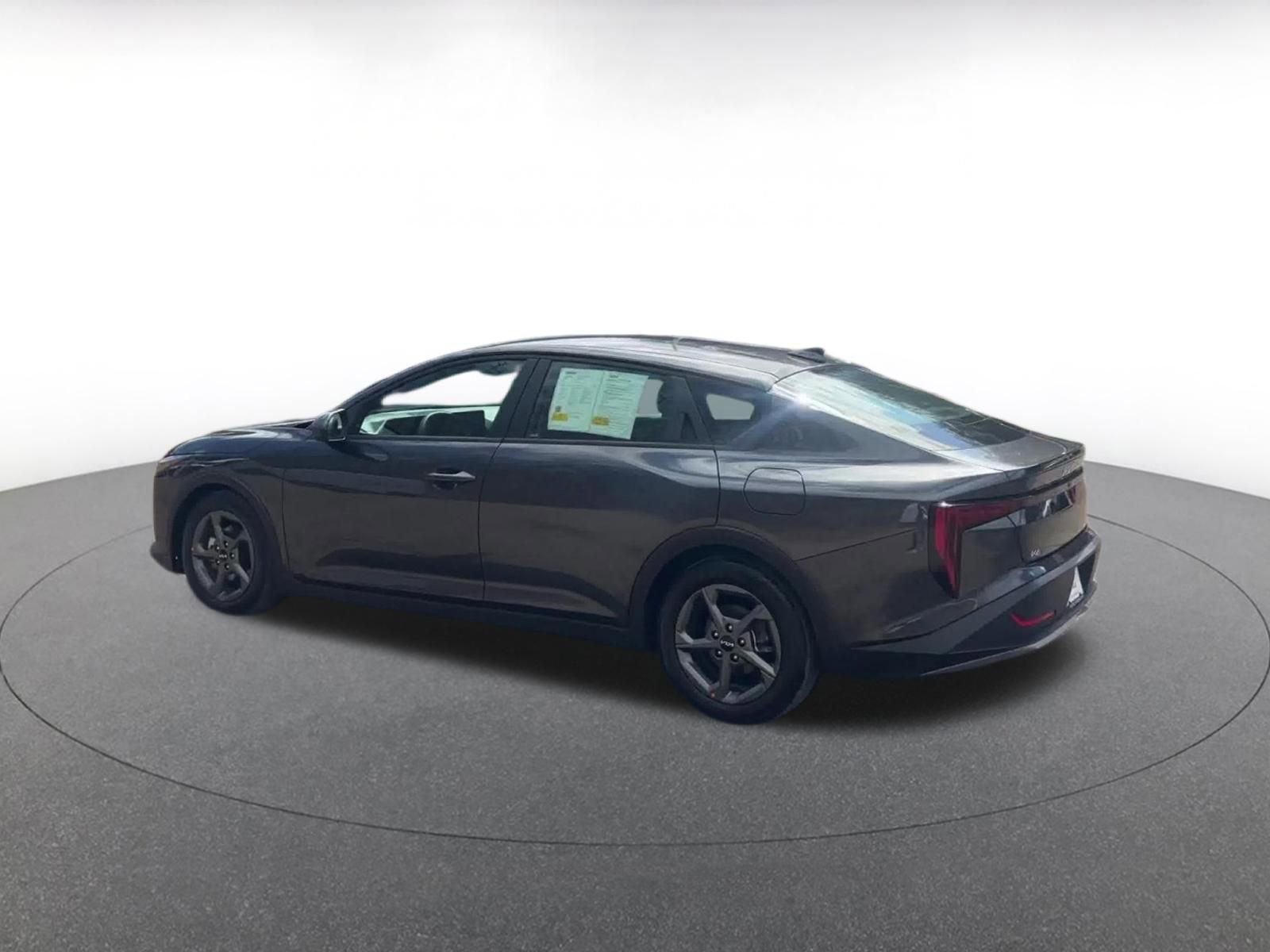 Thumbnail: 2025 Kia K4 - 10