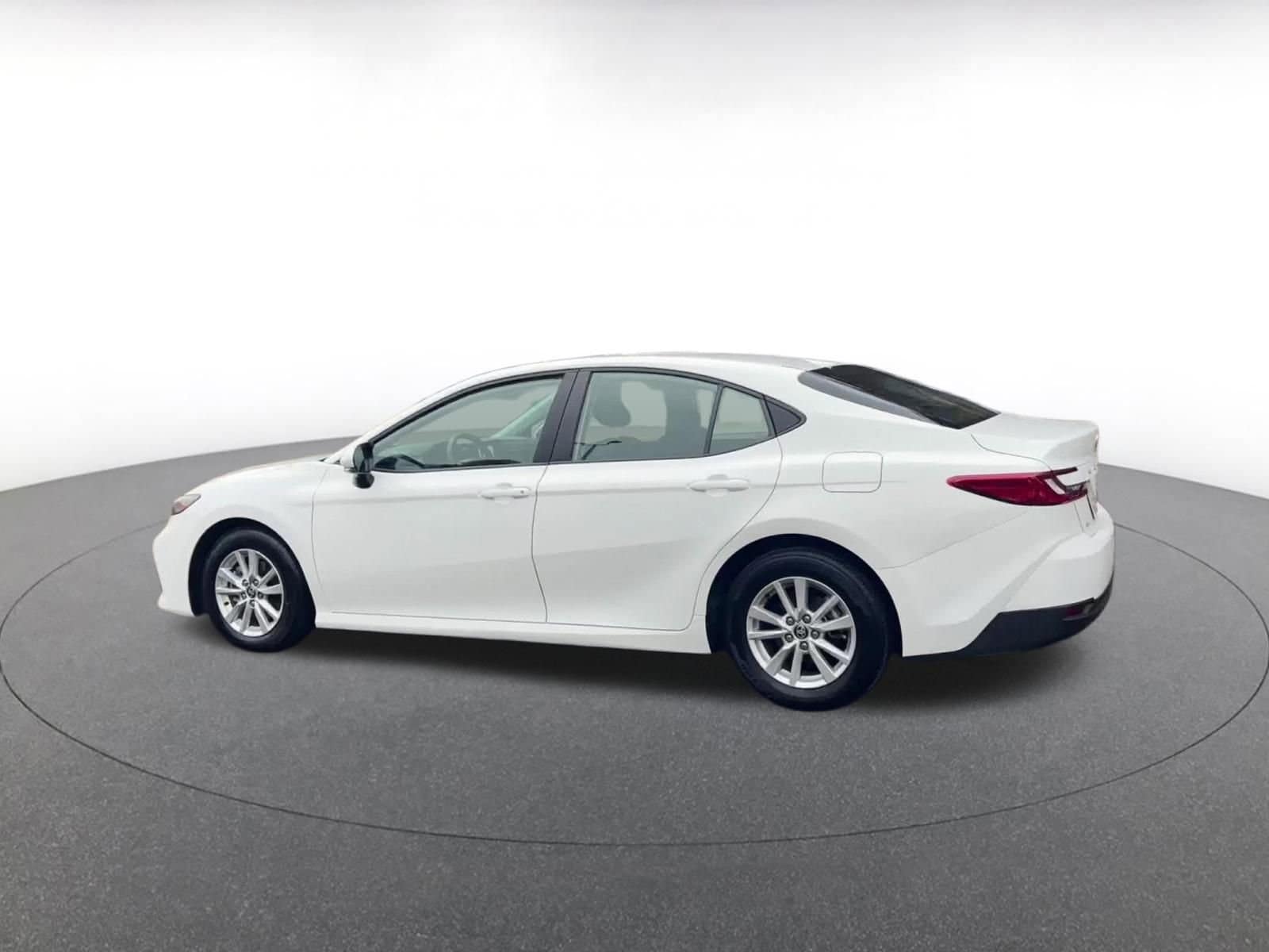 Thumbnail: 2025 Toyota Camry - 10