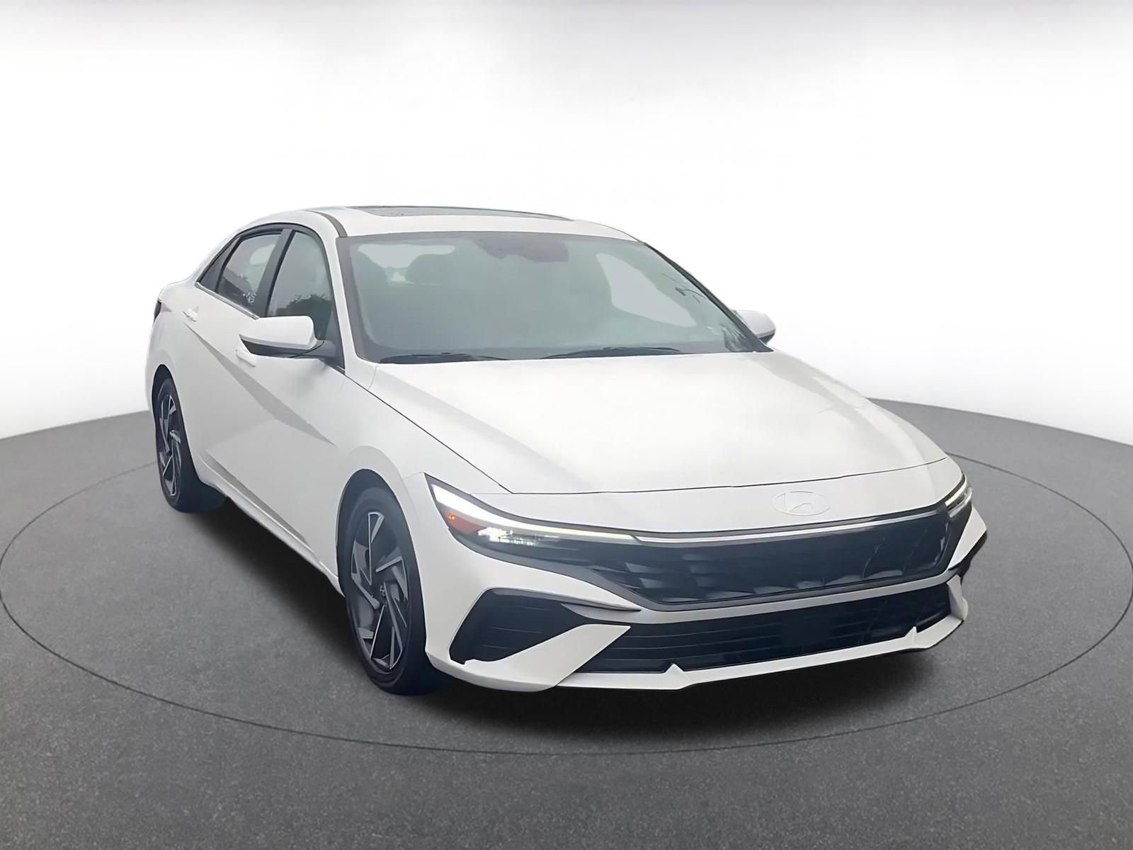 Thumbnail: 2025 Hyundai Elantra - 3