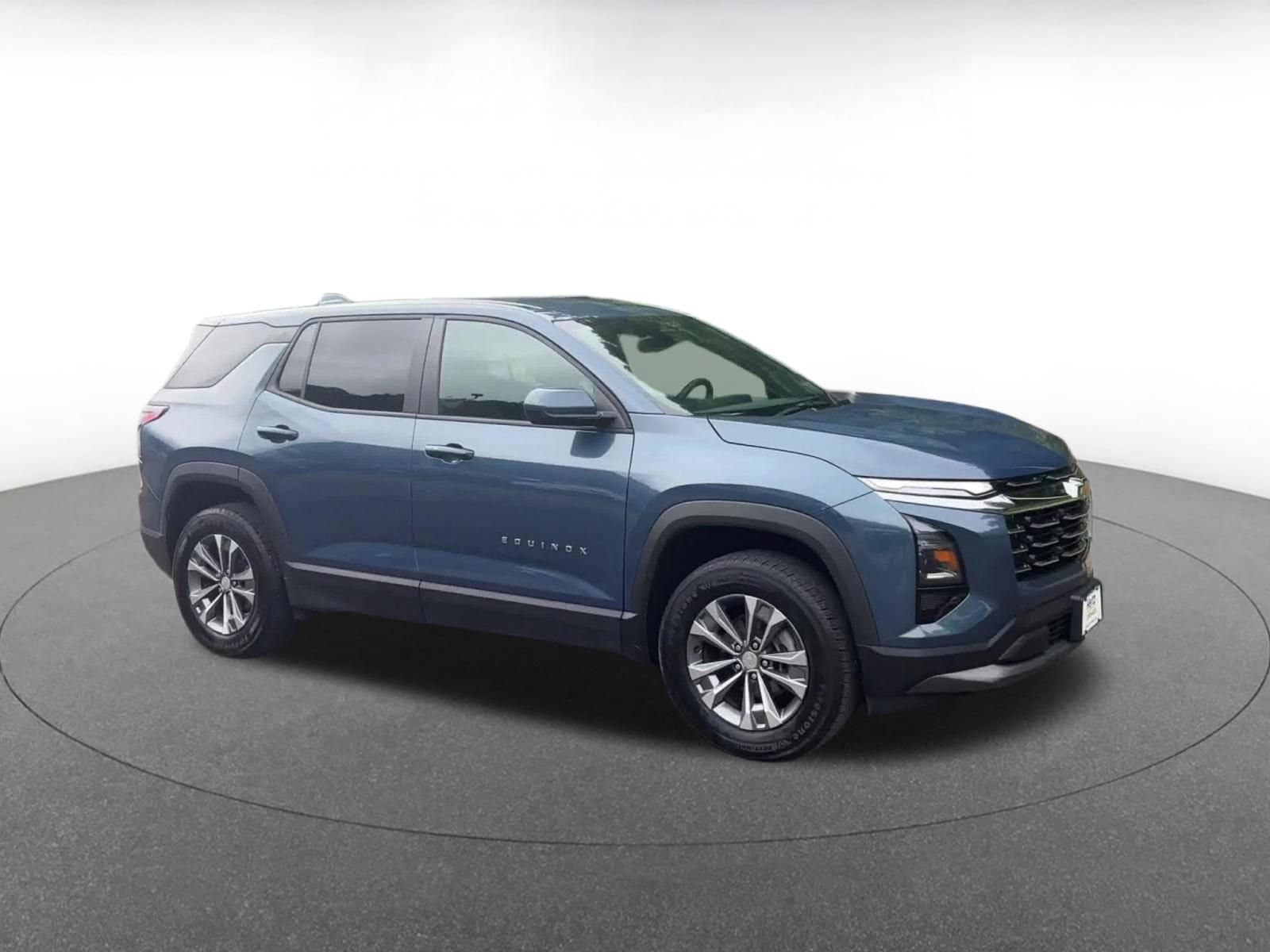 Thumbnail: 2025 Chevrolet Equinox - 2