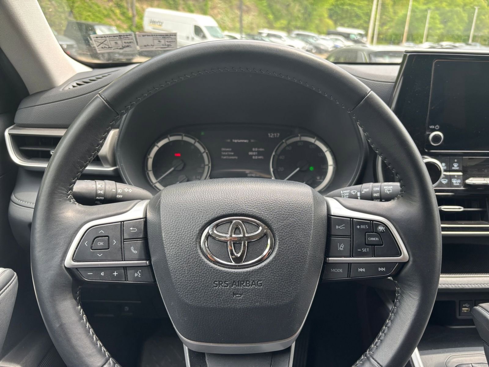 Thumbnail: 2025 Toyota Highlander - 31