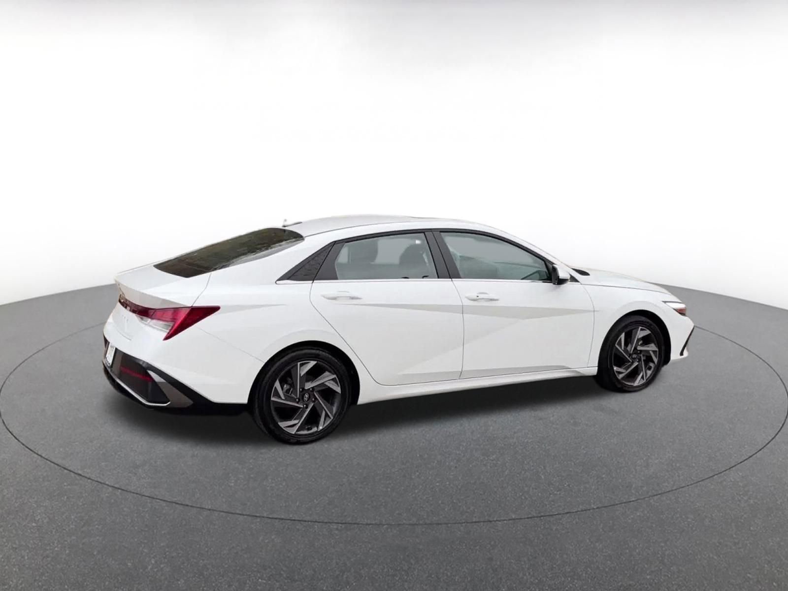 Thumbnail: 2025 Hyundai Elantra - 14