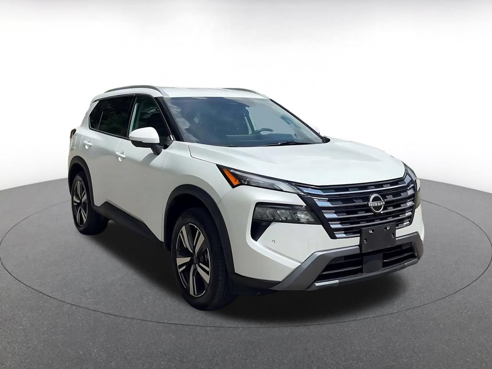 Thumbnail: 2026 Nissan Rogue - 3