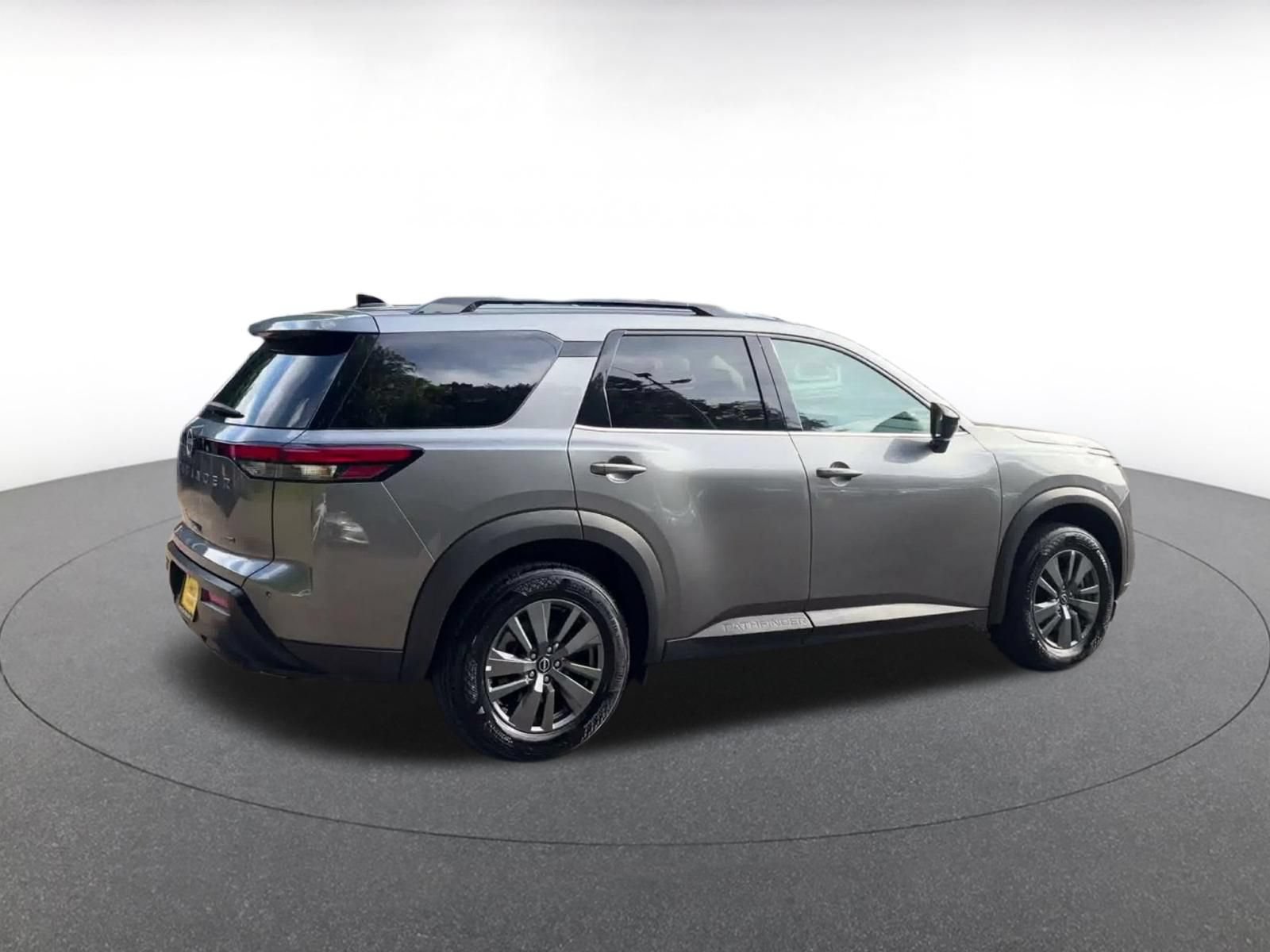 Thumbnail: 2026 Nissan Pathfinder - 14