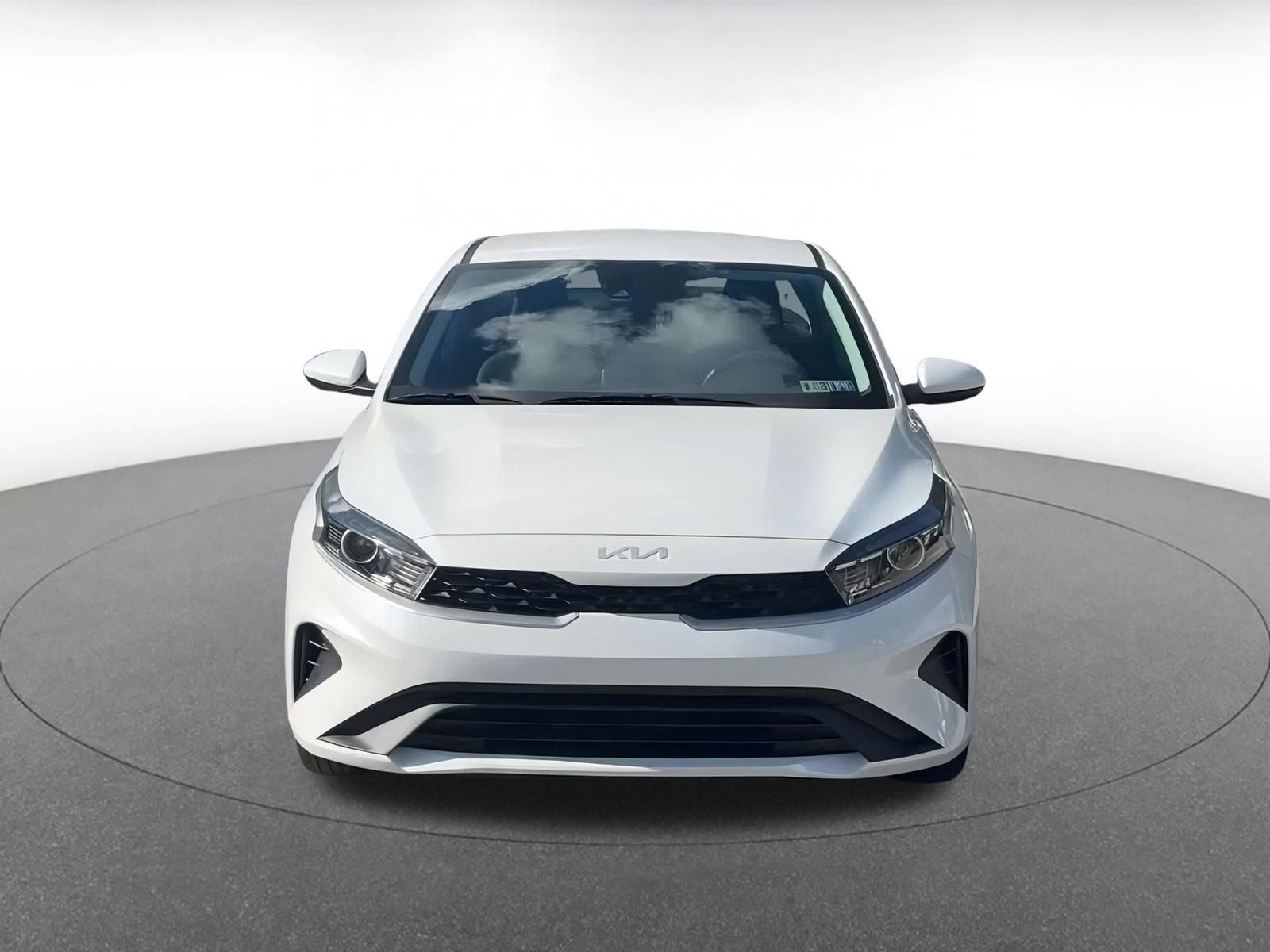 Thumbnail: 2024 Kia Forte - 4