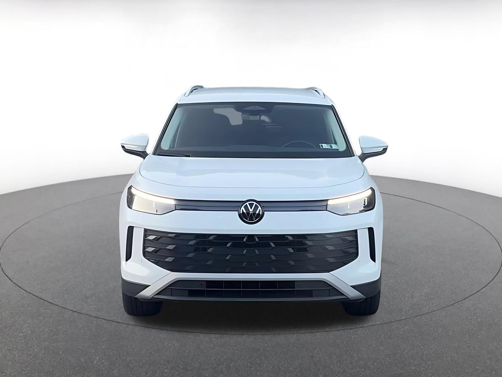 Thumbnail: 2026 Volkswagen Tiguan - 4