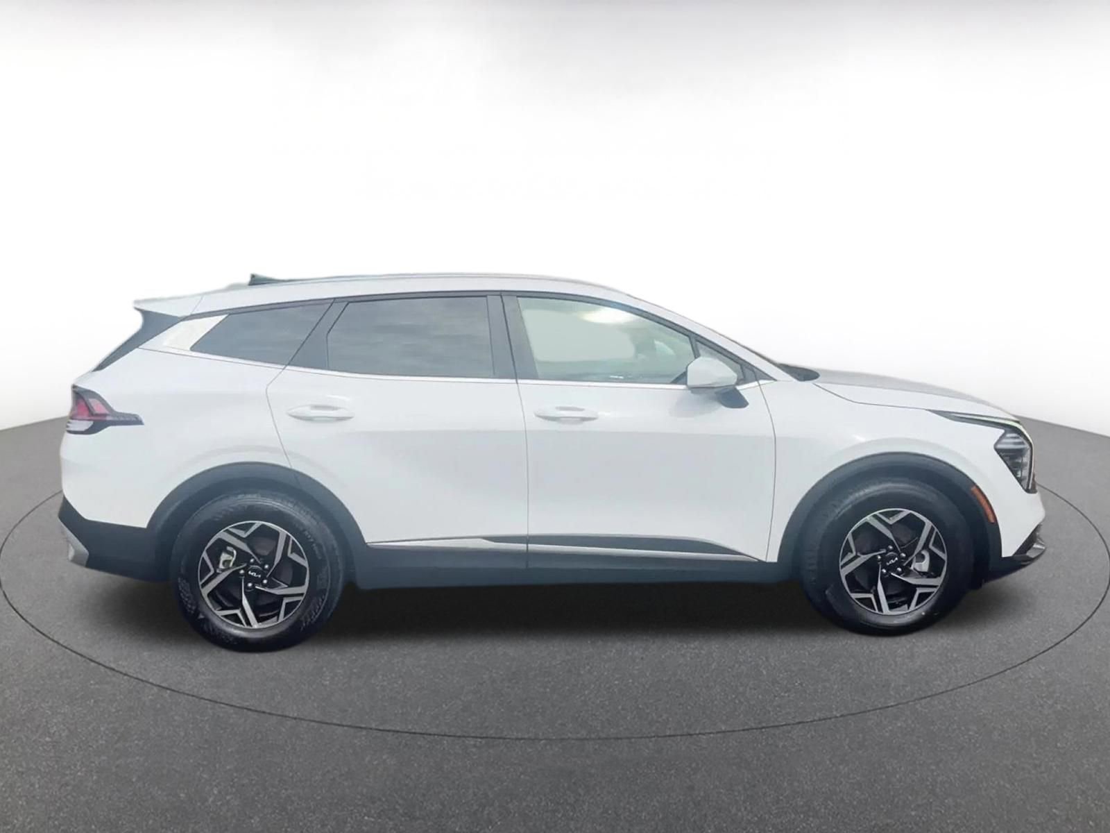 Thumbnail: 2025 Kia Sportage - 16