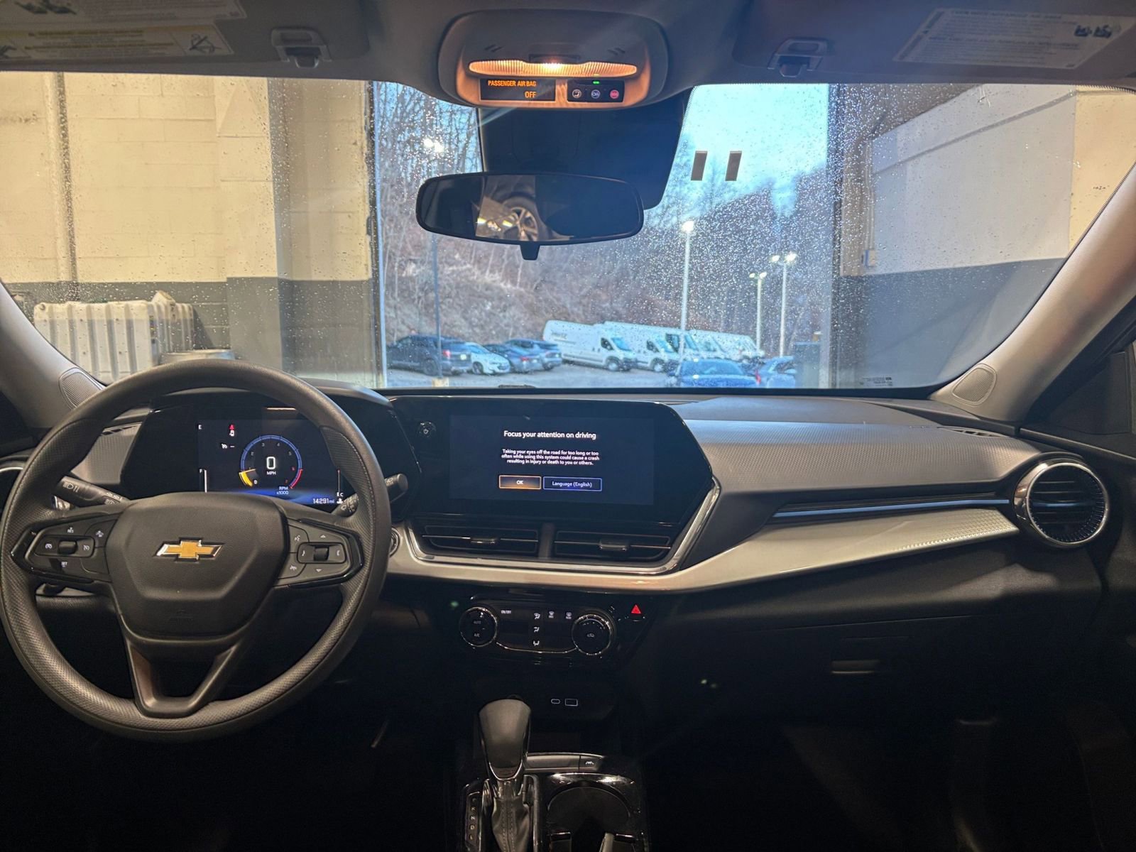 Thumbnail: 2025 Chevrolet Trax - 32