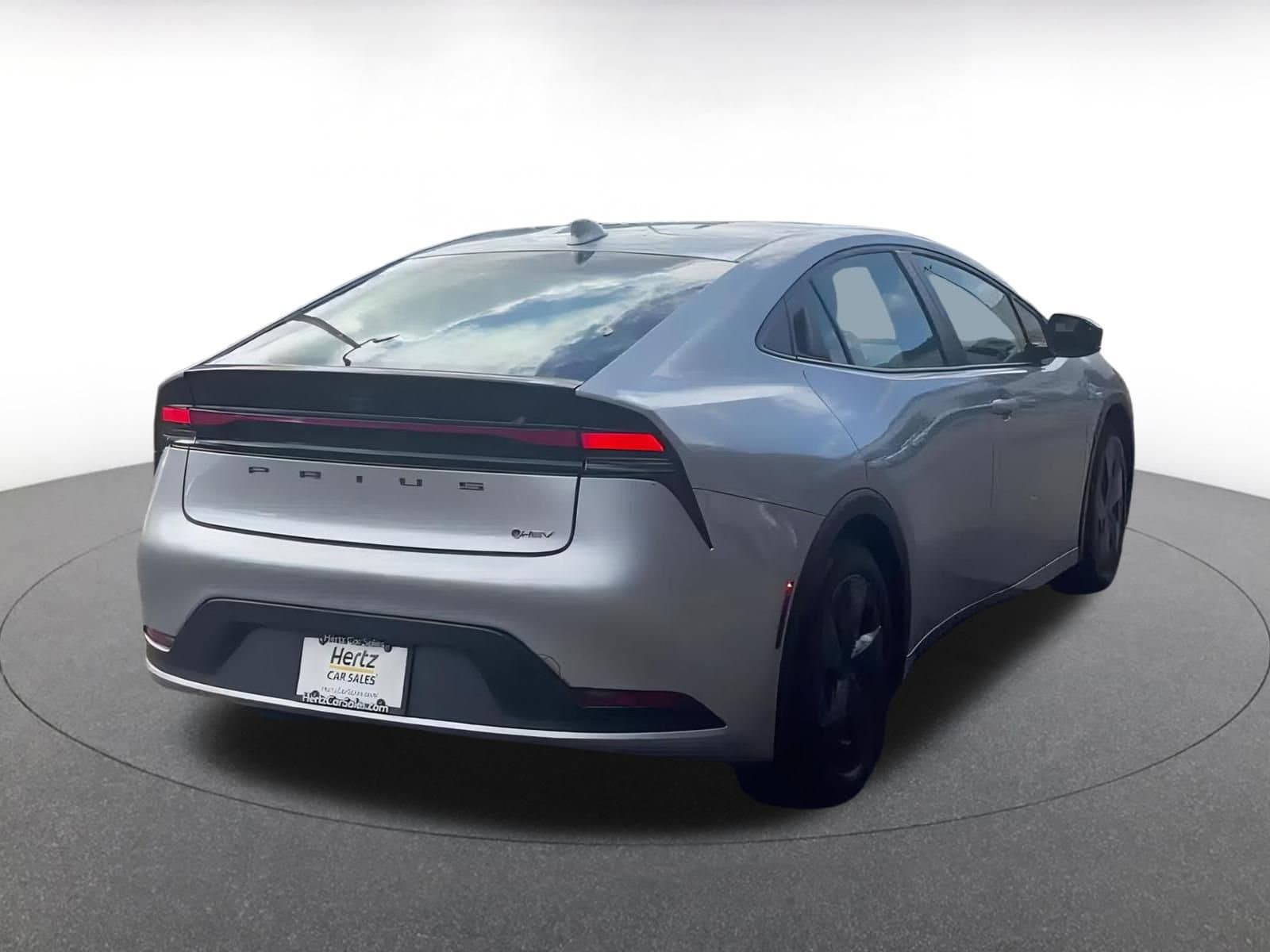 Thumbnail: 2025 Toyota Prius - 15