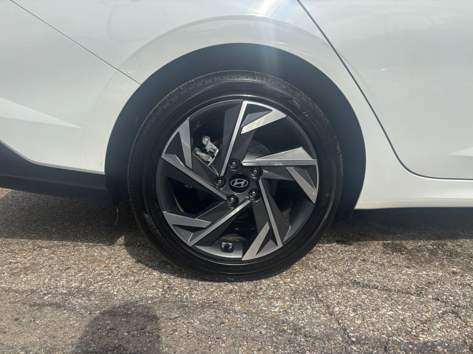 Thumbnail: 2025 Hyundai Elantra - 31