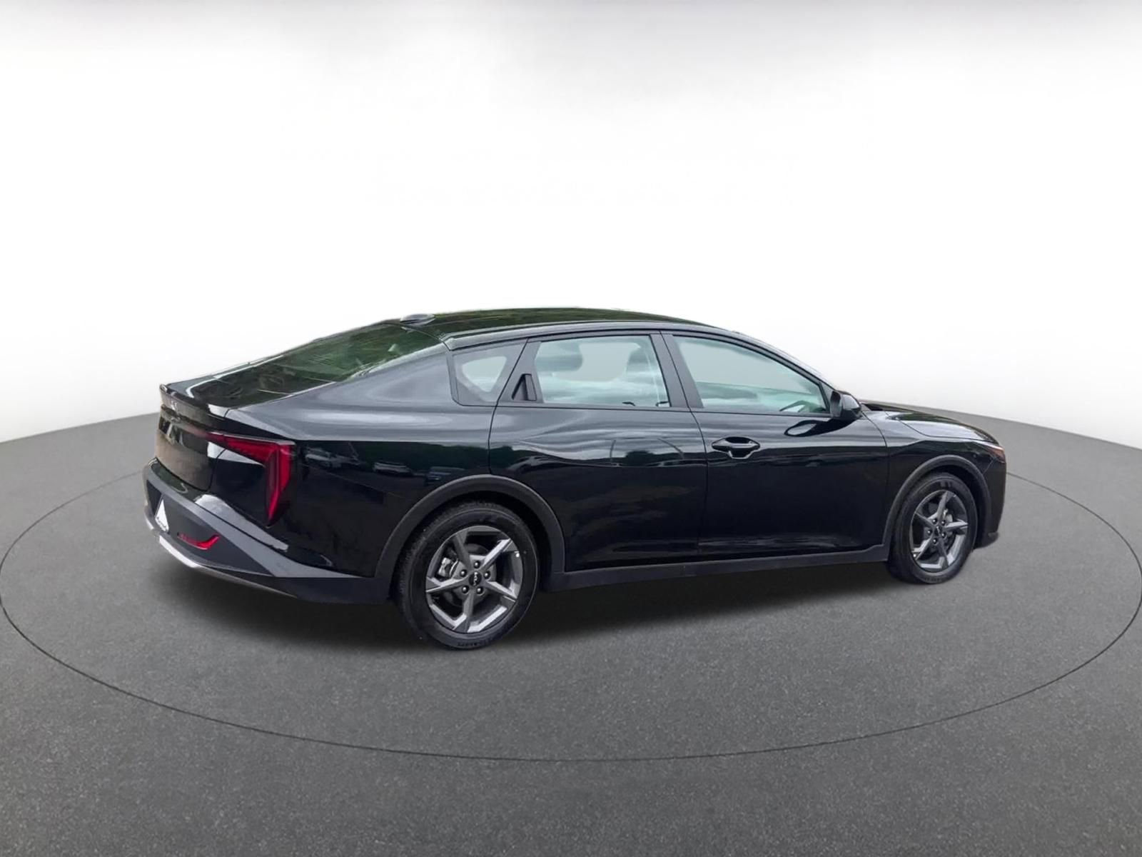 Thumbnail: 2025 Kia K4 - 14