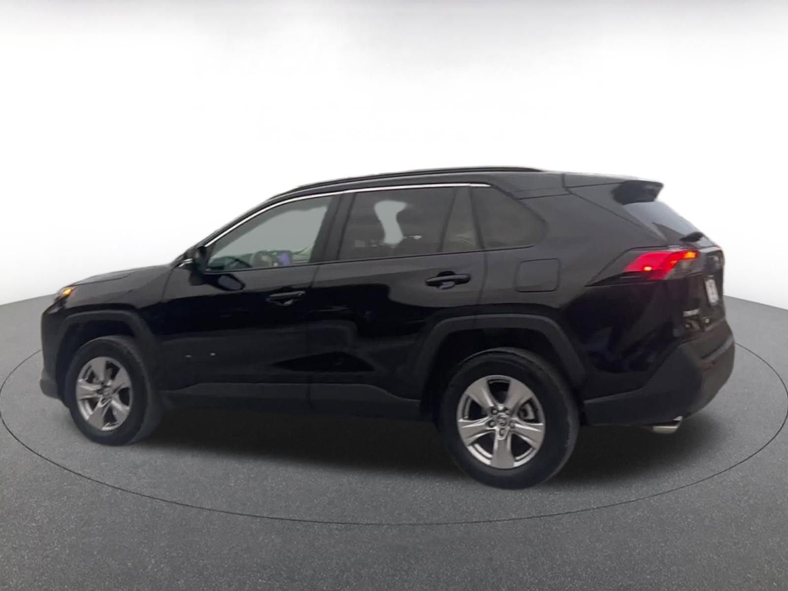 Thumbnail: 2025 Toyota RAV4 - 10