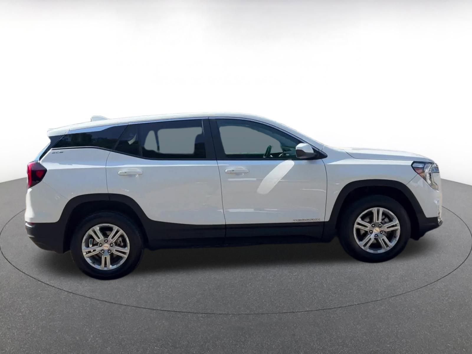Thumbnail: 2024 GMC Terrain - 16