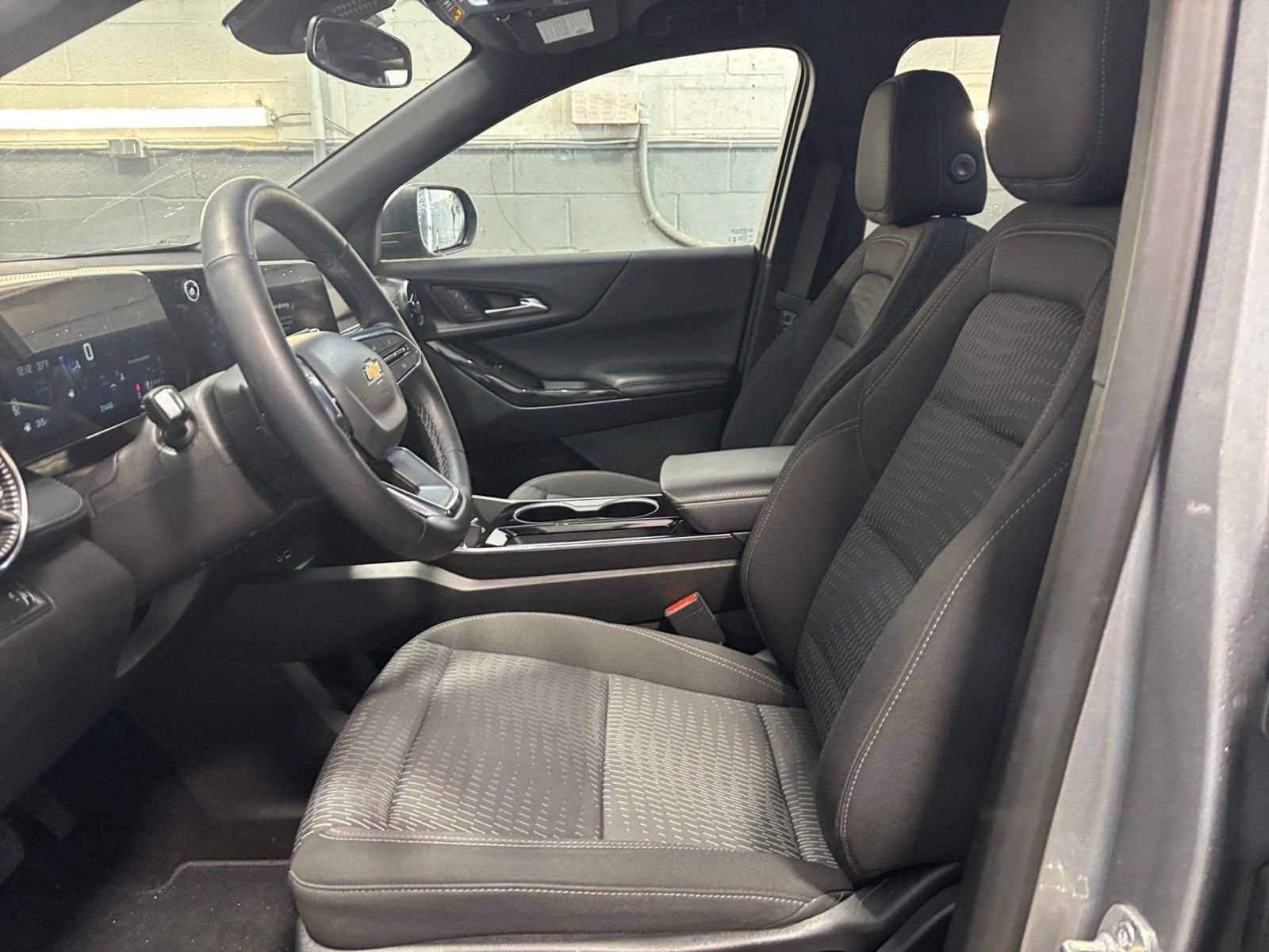 Thumbnail: 2025 Chevrolet Equinox - 35