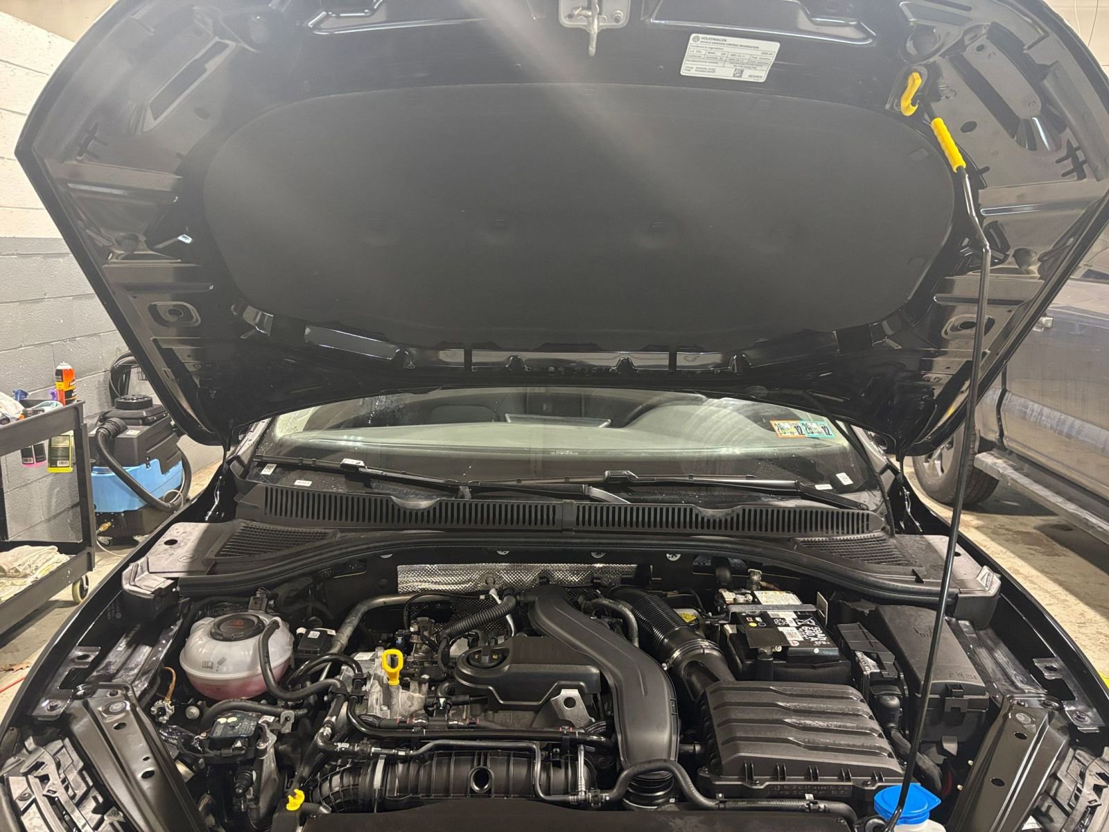 Thumbnail: 2025 Volkswagen Jetta - 32