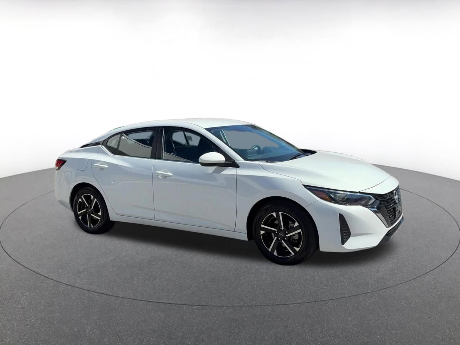Thumbnail: 2025 Nissan Sentra - 2
