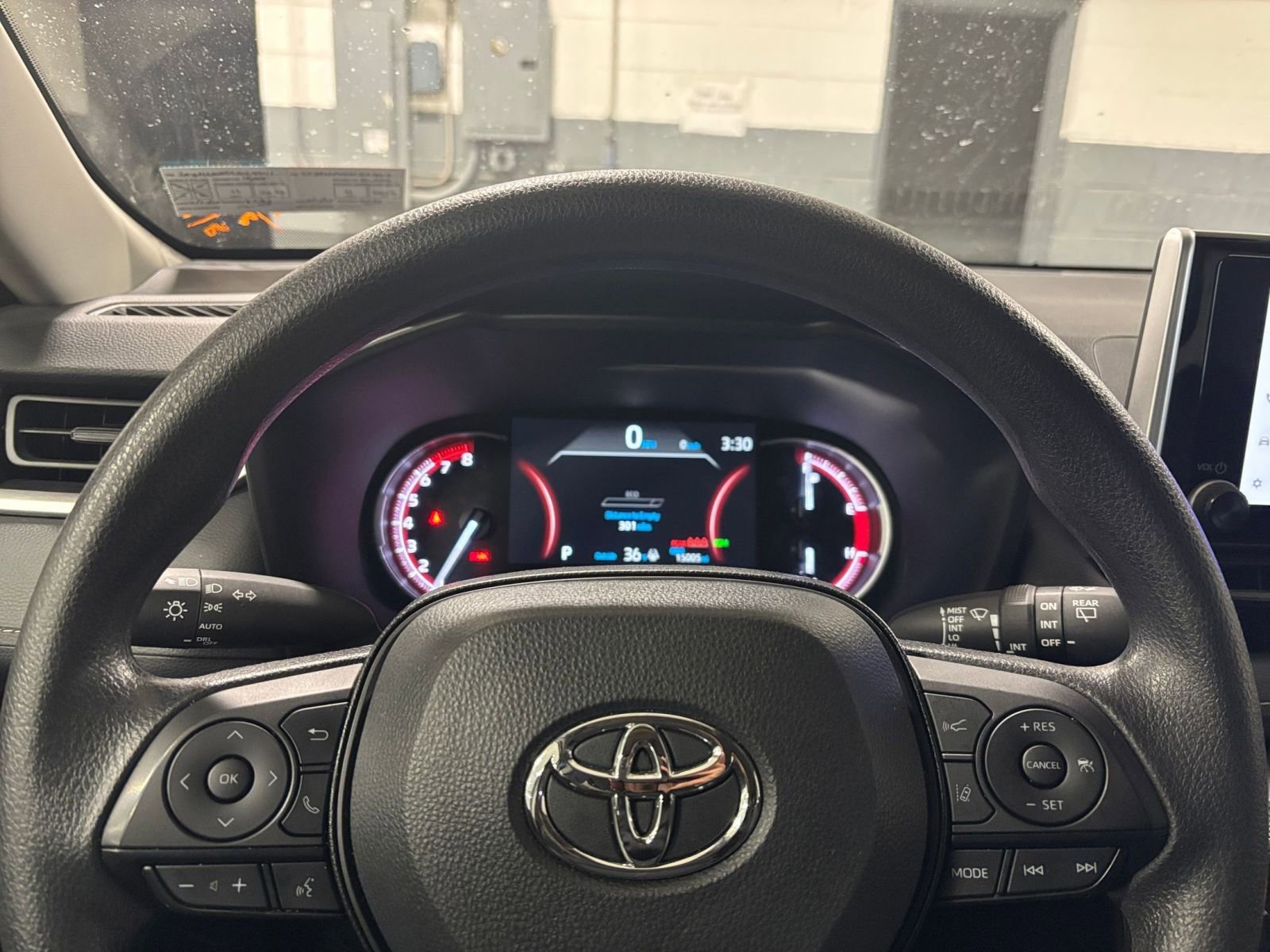 Thumbnail: 2025 Toyota RAV4 - 28