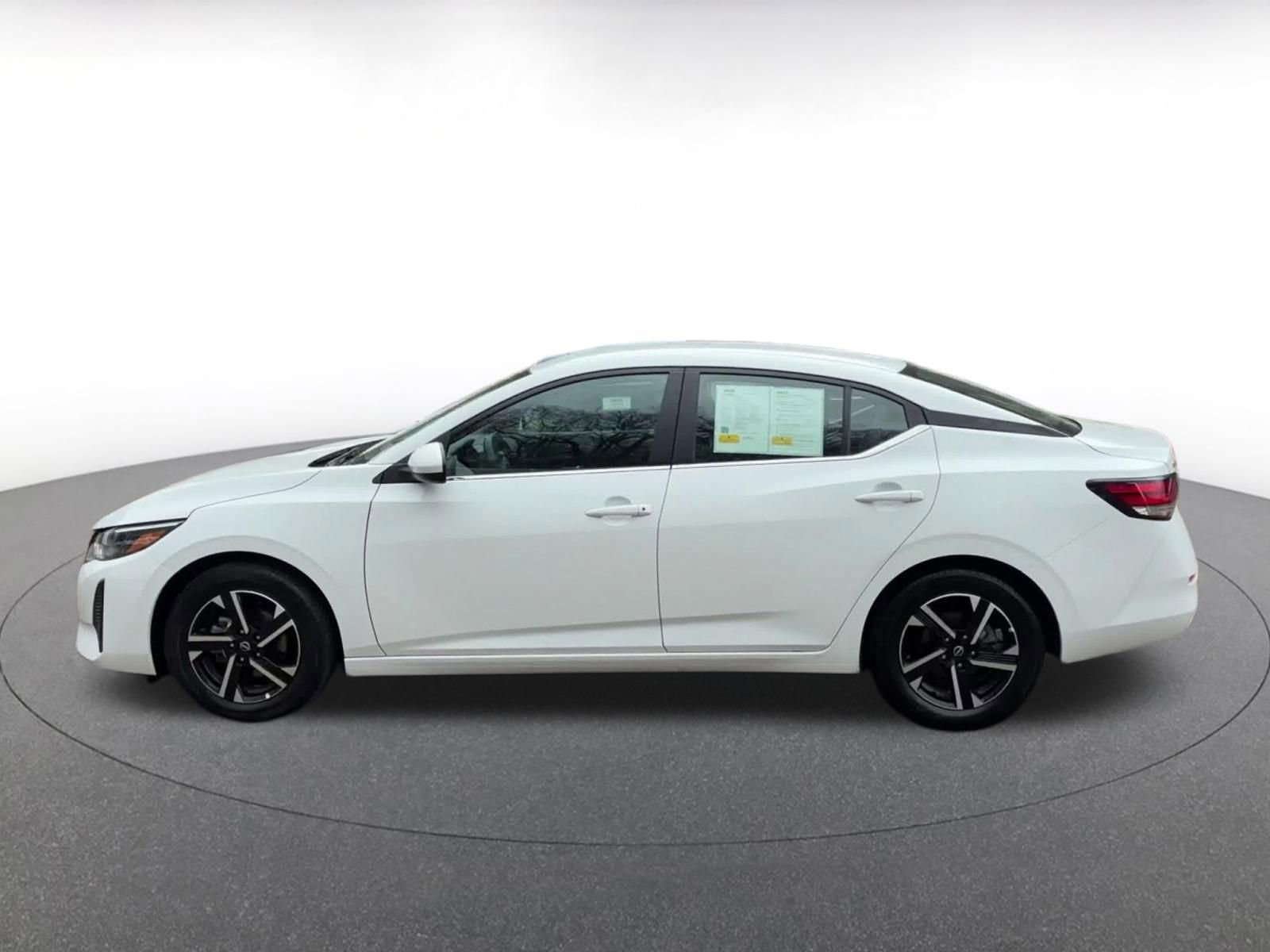 Thumbnail: 2025 Nissan Sentra - 9