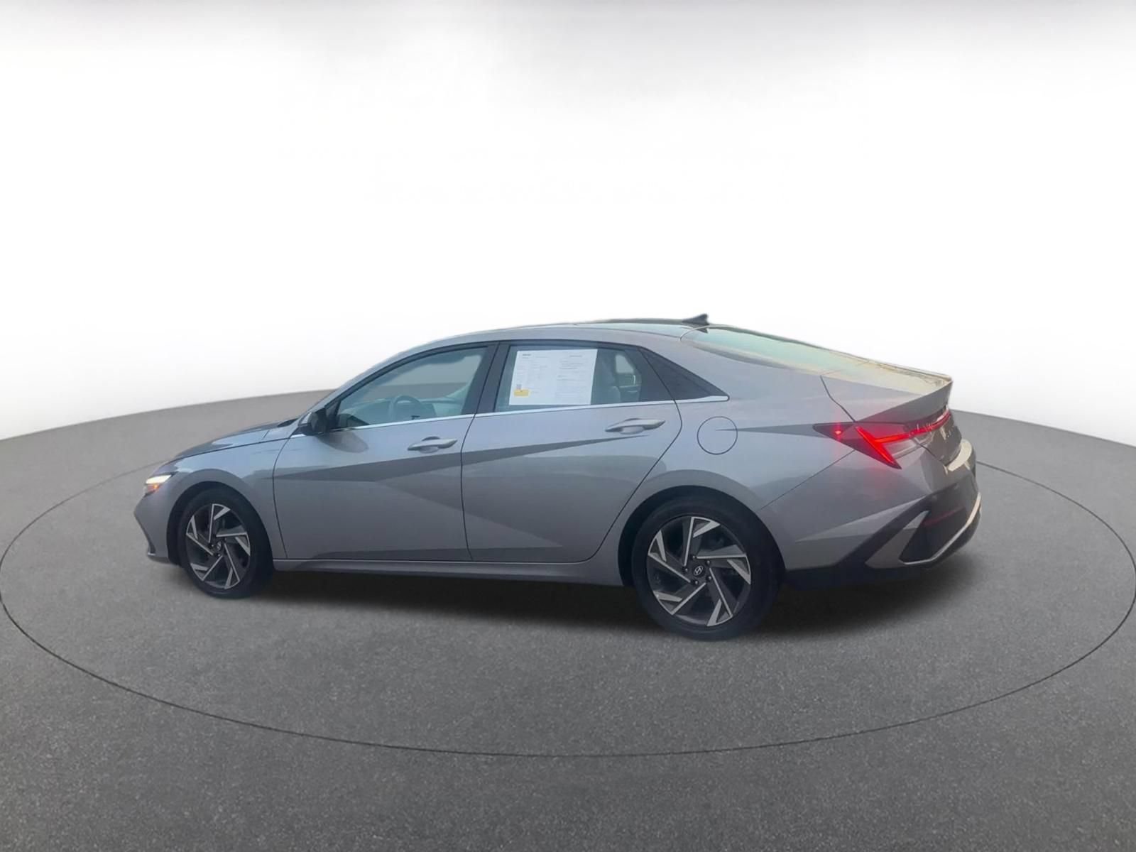 Thumbnail: 2025 Hyundai Elantra - 9
