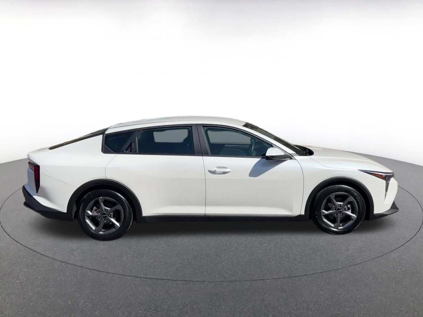 Thumbnail: 2025 Kia K4 - 16