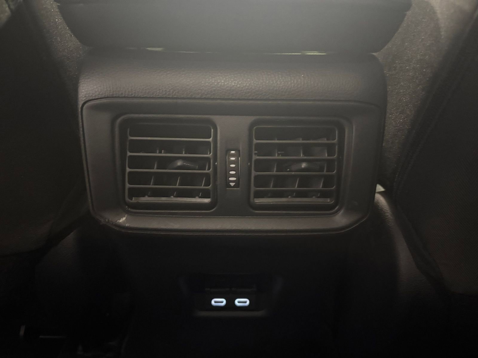 Thumbnail: 2025 Toyota RAV4 - 28