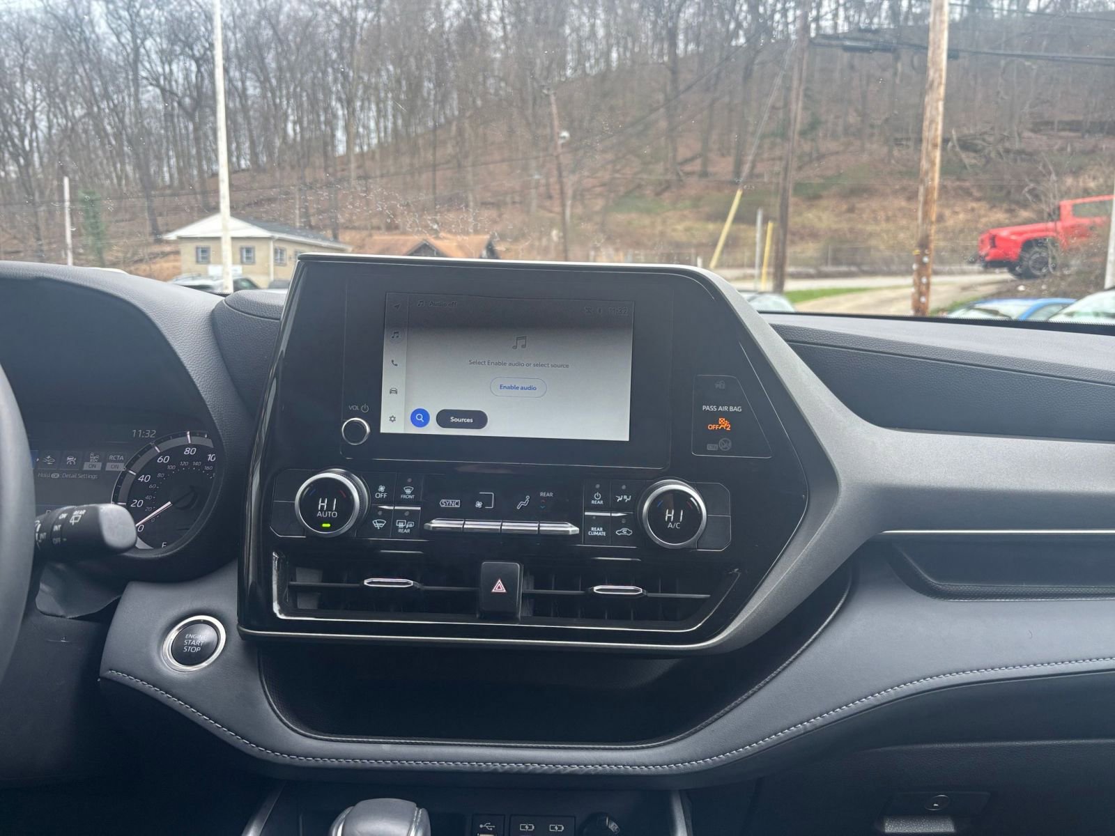 Thumbnail: 2025 Toyota Highlander - 17