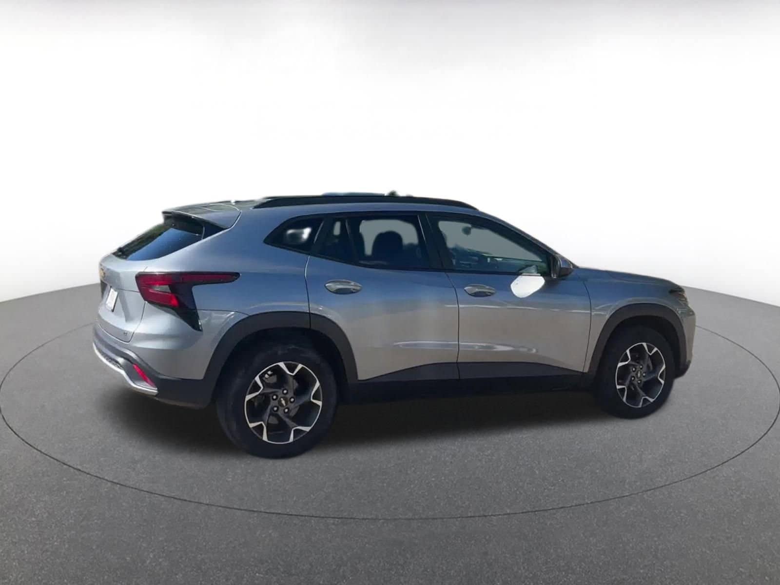 Thumbnail: 2024 Chevrolet Trax - 14