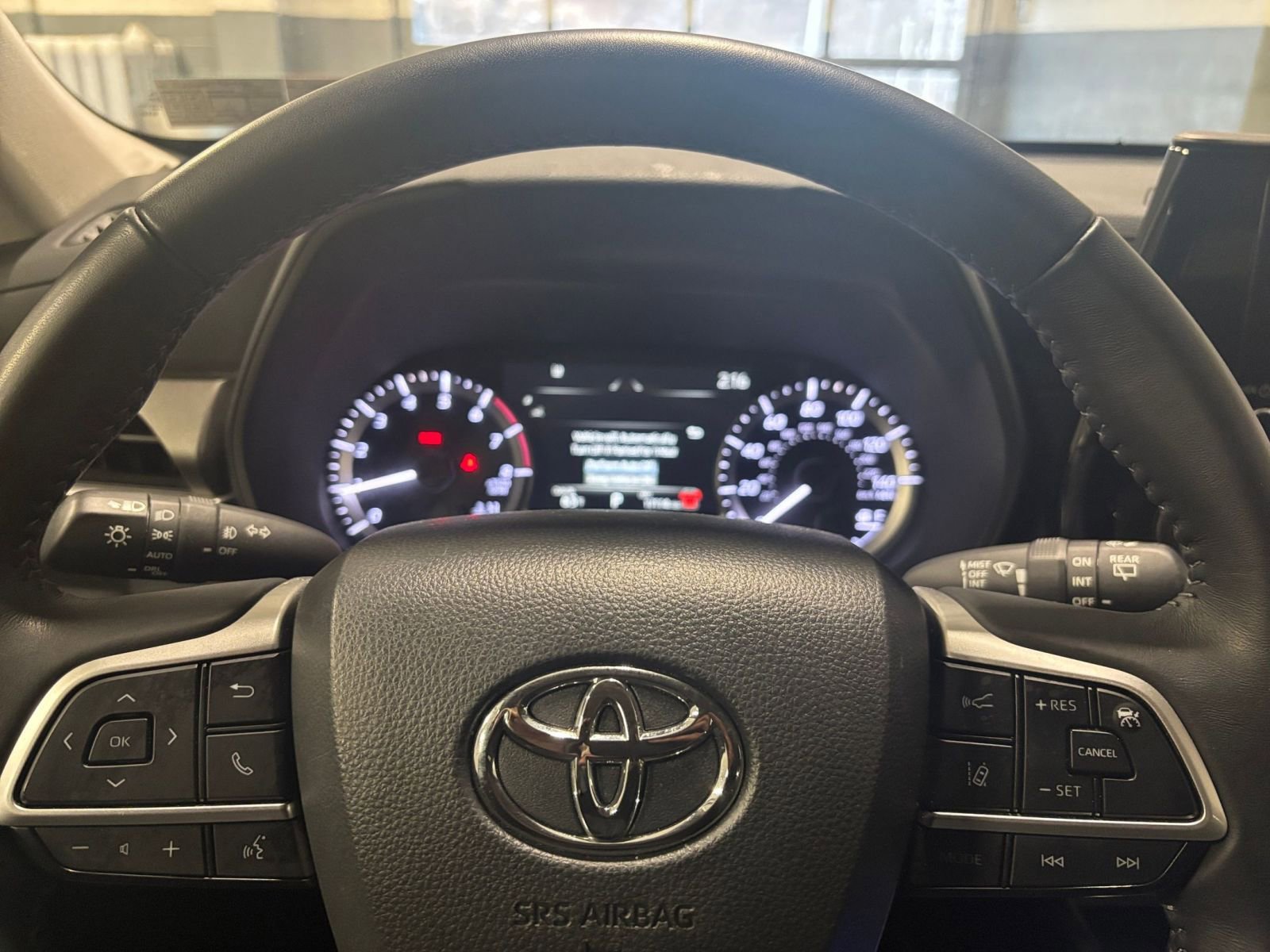 Thumbnail: 2025 Toyota Highlander - 30