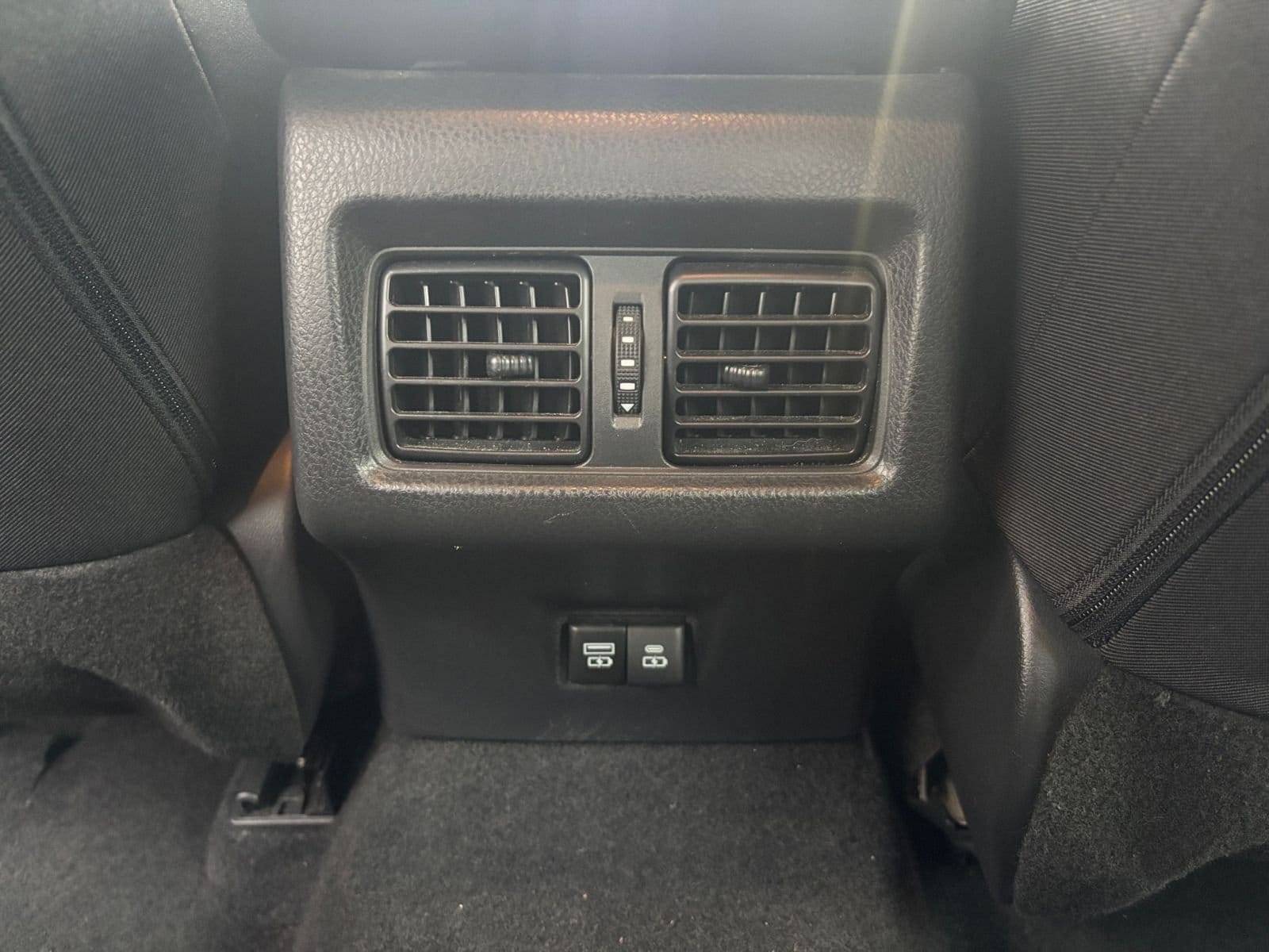 Thumbnail: 2025 Toyota Camry - 23