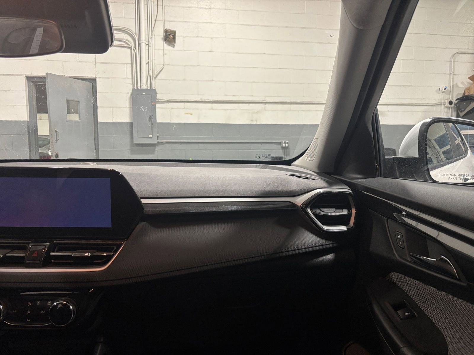 Thumbnail: 2025 Chevrolet TrailBlazer - 34