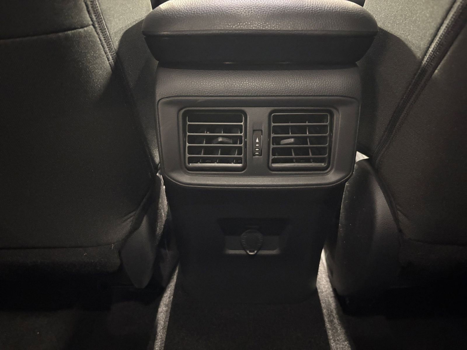 Thumbnail: 2025 Toyota RAV4 - 23