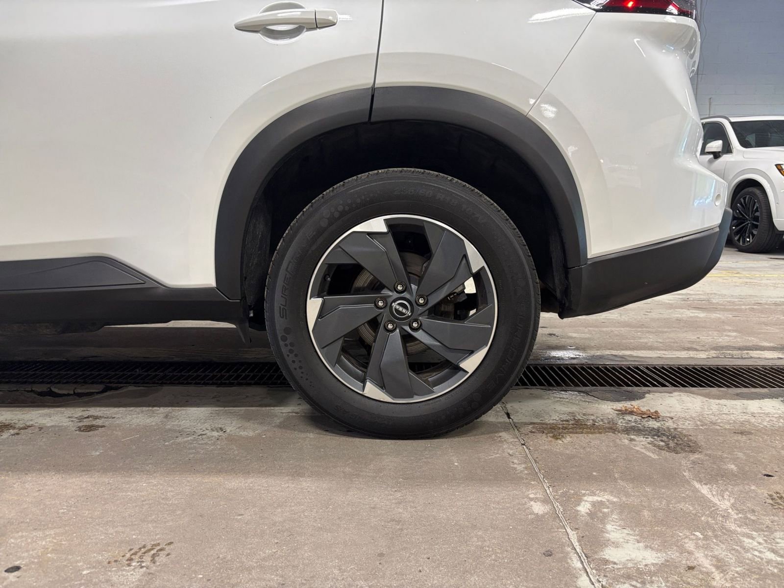 Thumbnail: 2025 Nissan Rogue - 32
